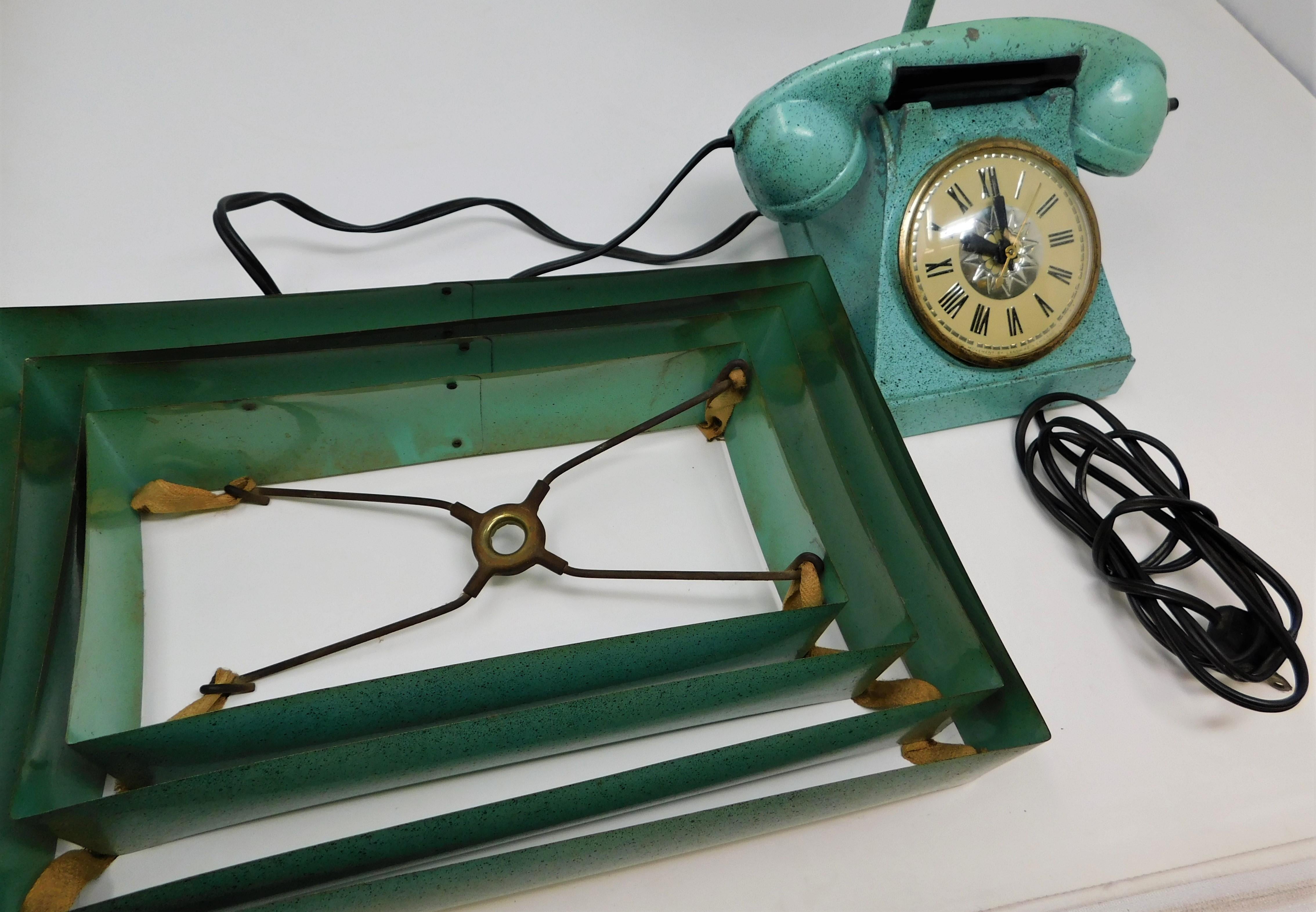 Vintage Trea Boye Kitsch Lighter Telephone Clock Teal Lamp Venetian Blind Shade 1