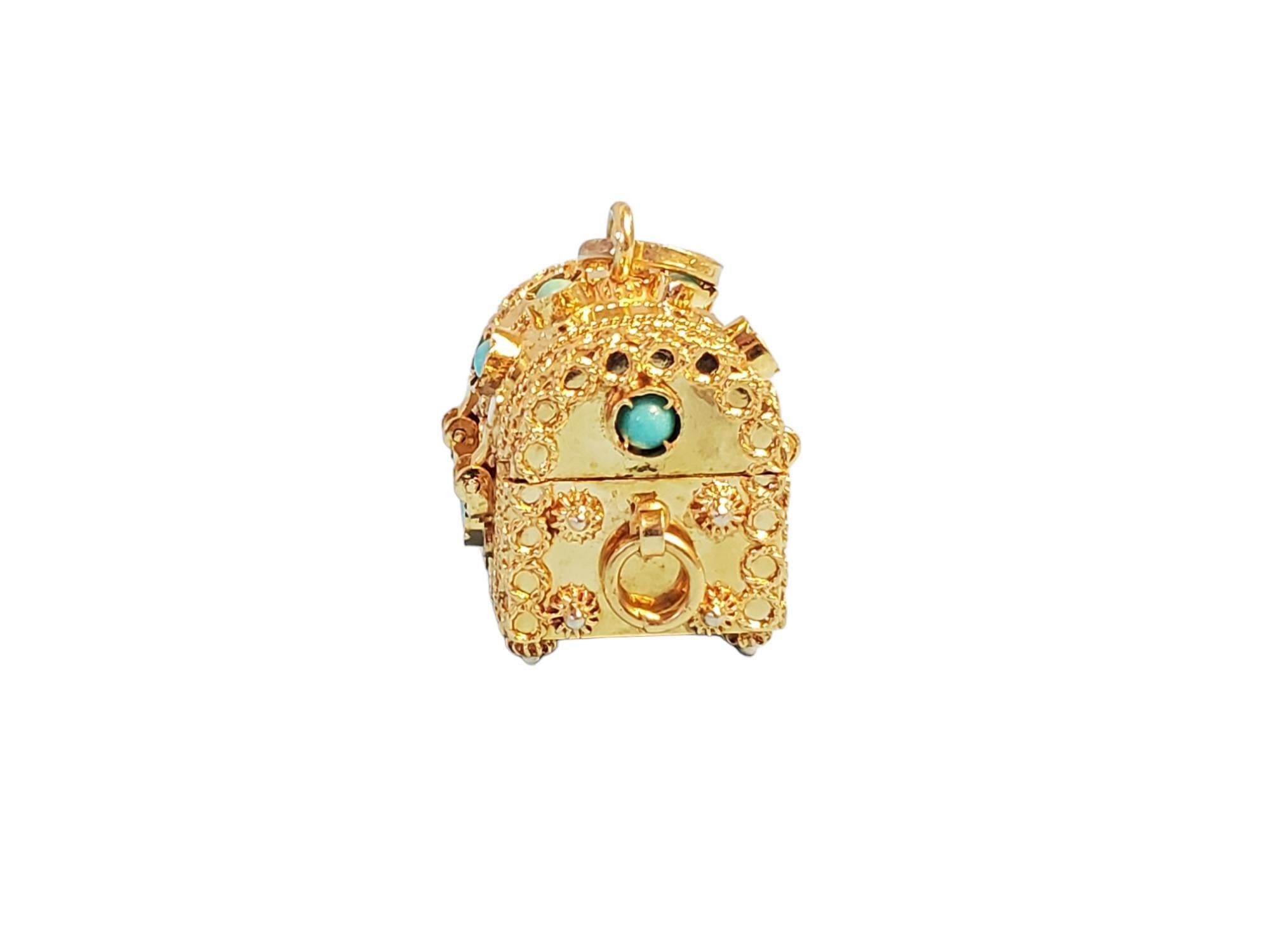 Vintage Treasure Chest Charm Pendant 18k Yellow Gold Turquoise Color Stones For Sale 1