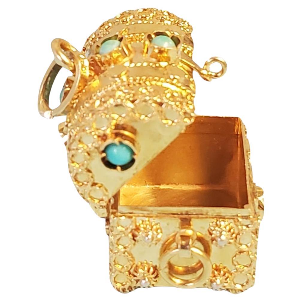 Vintage Treasure Chest Charm Pendant 18k Yellow Gold Turquoise Color Stones For Sale