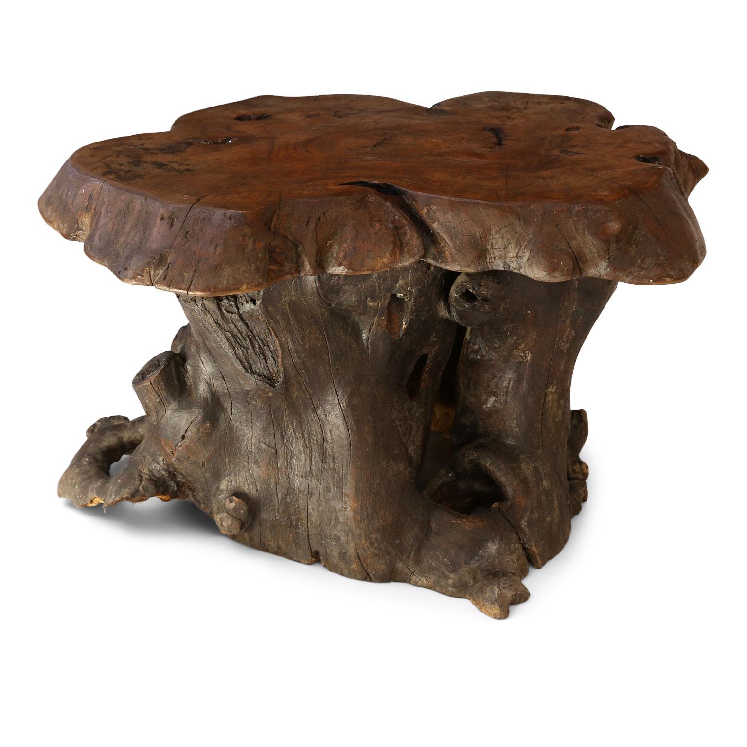 Vintage Dark Brown Tree Trunk Coffee Table In Good Condition In Houston, TX