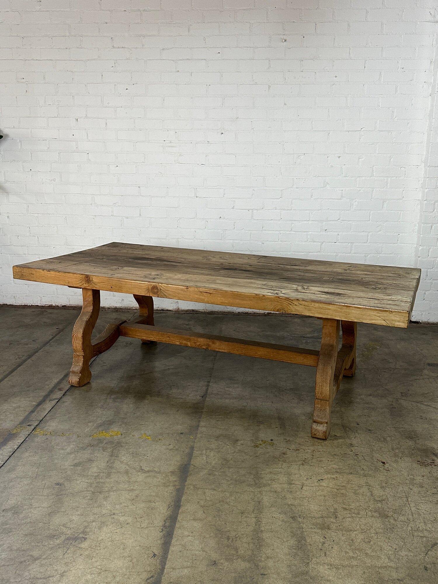 Vintage Trestle Farm table In Good Condition For Sale In Los Angeles, CA