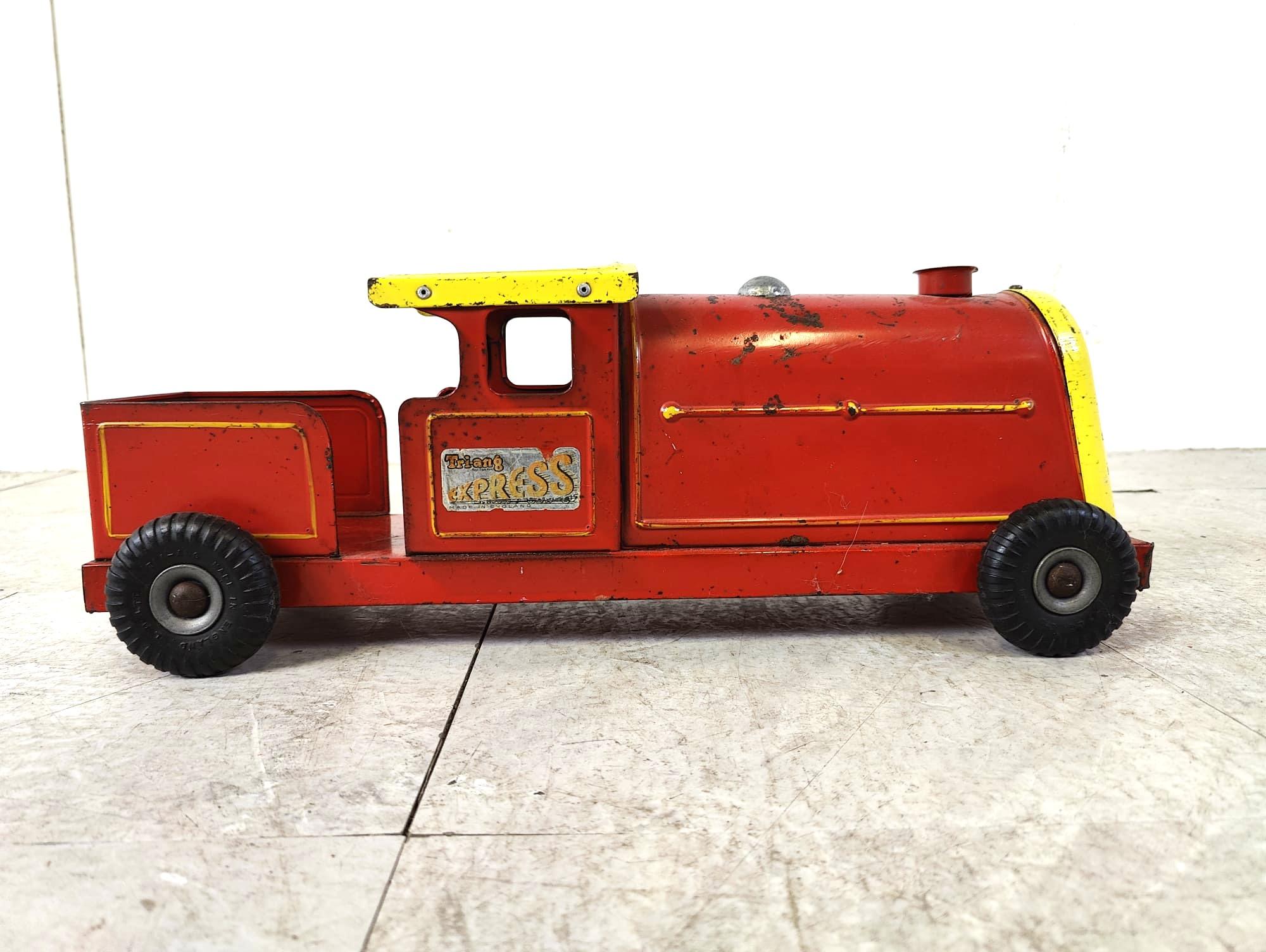 Vintage tri-ang tin toy car, 1950er Jahre im Angebot 3