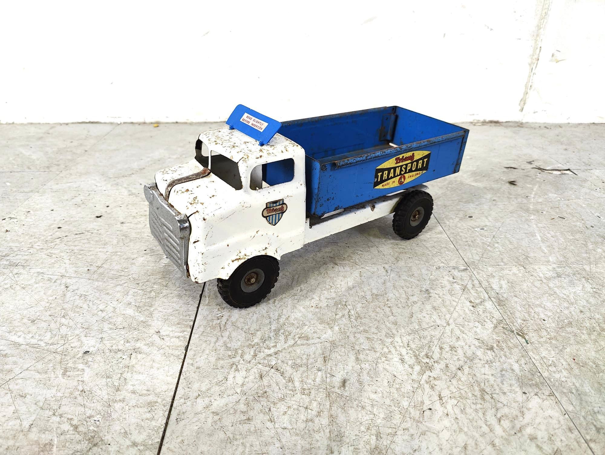 Mid-Century Modern Vintage tri-ang tin toy car, 1950s For Sale