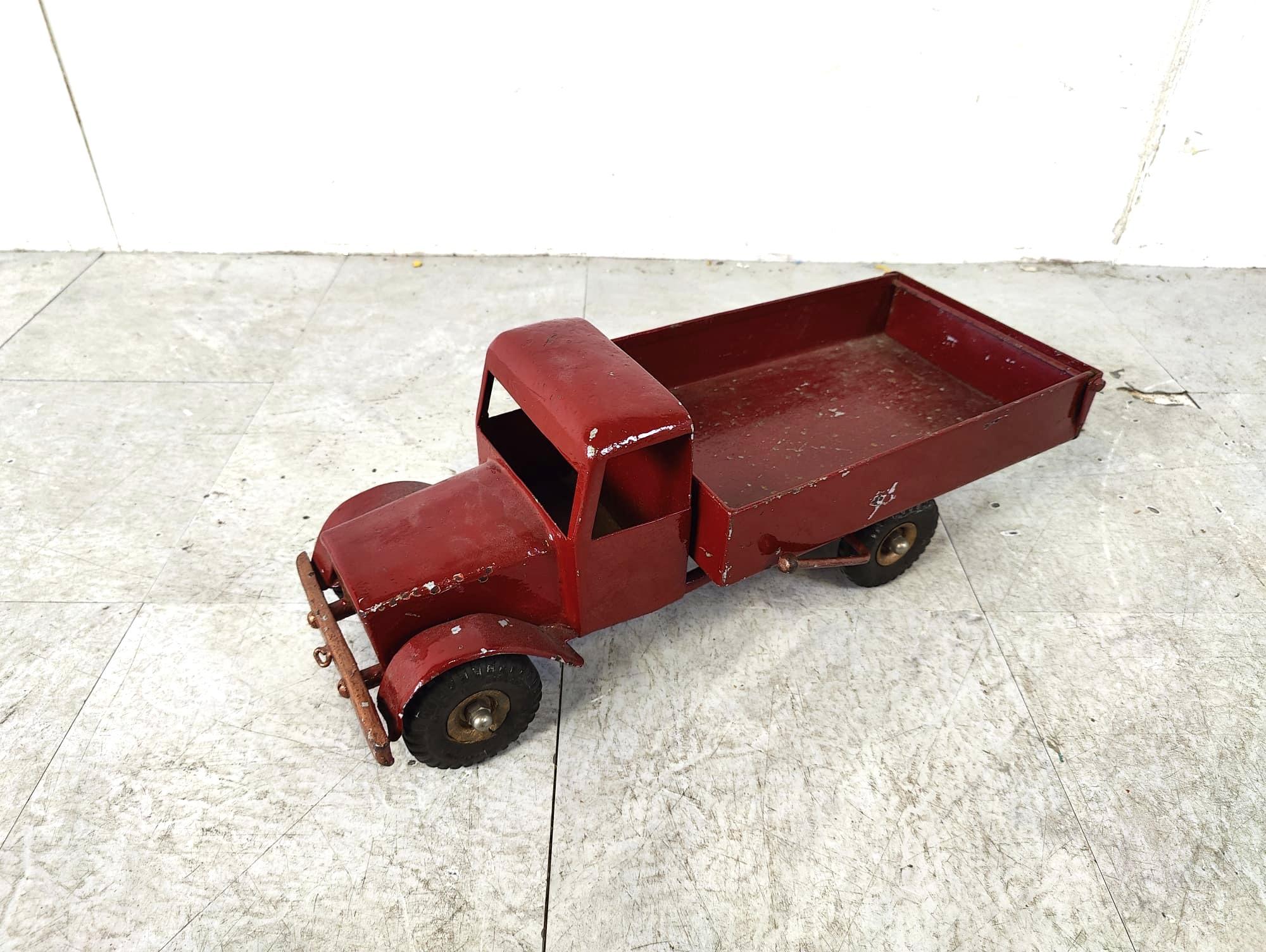 Metal Vintage tri-ang tin toy car, 1950s For Sale