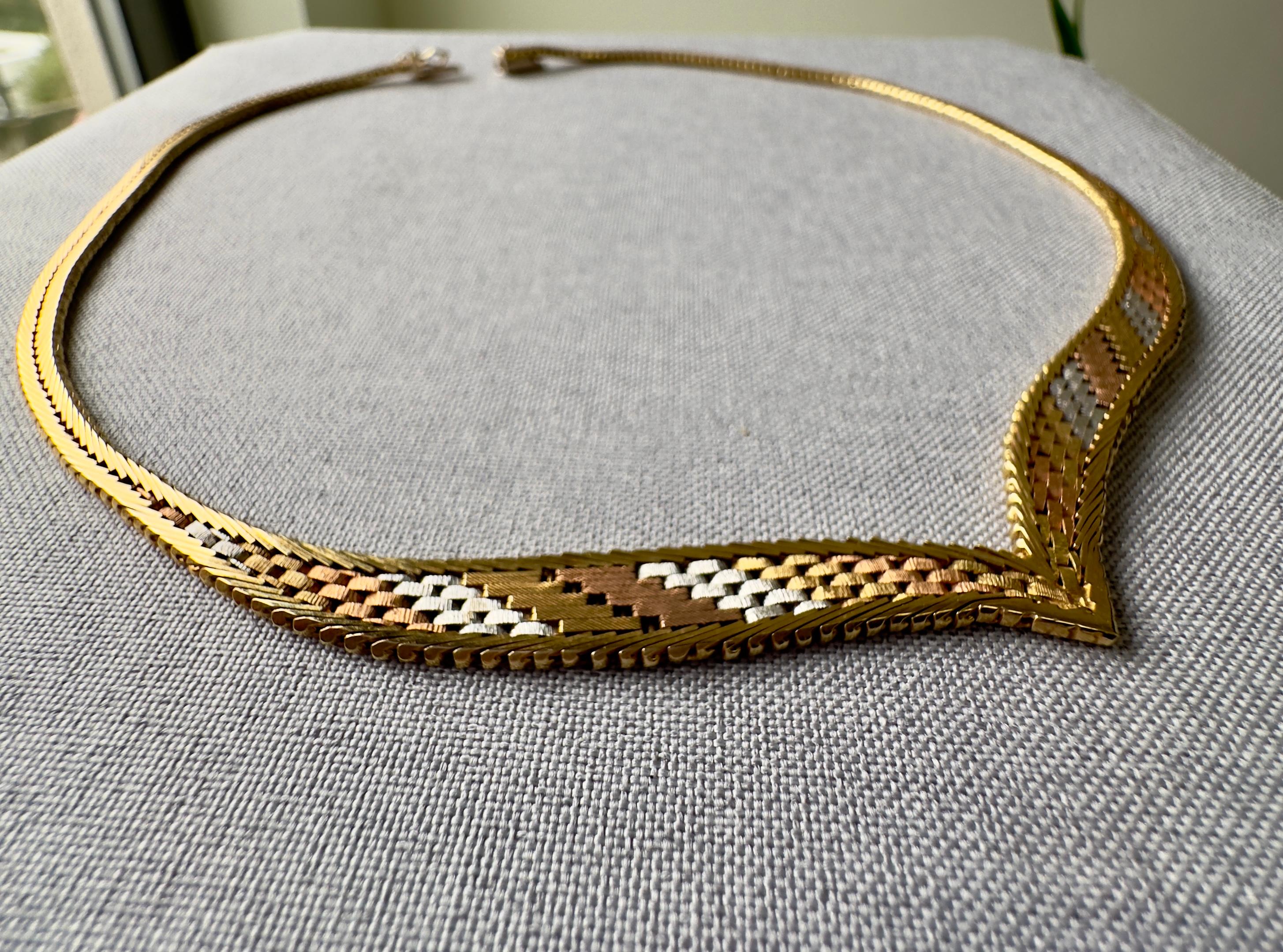 Vintage Tri-Tone 14K Italian Gold Collar Necklace For Sale 2