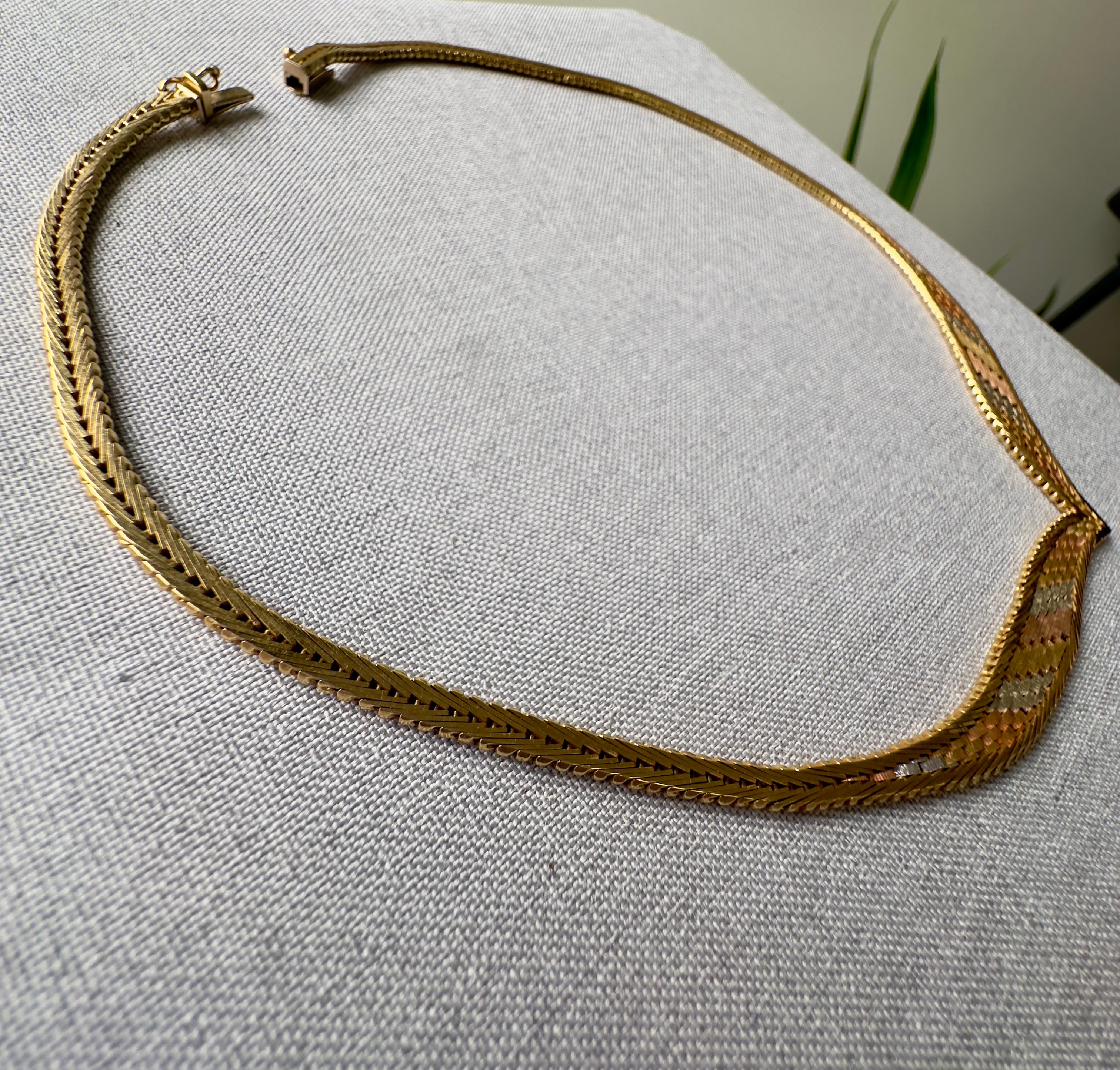Vintage Tri-Tone 14K Italian Gold Collar Necklace For Sale 3