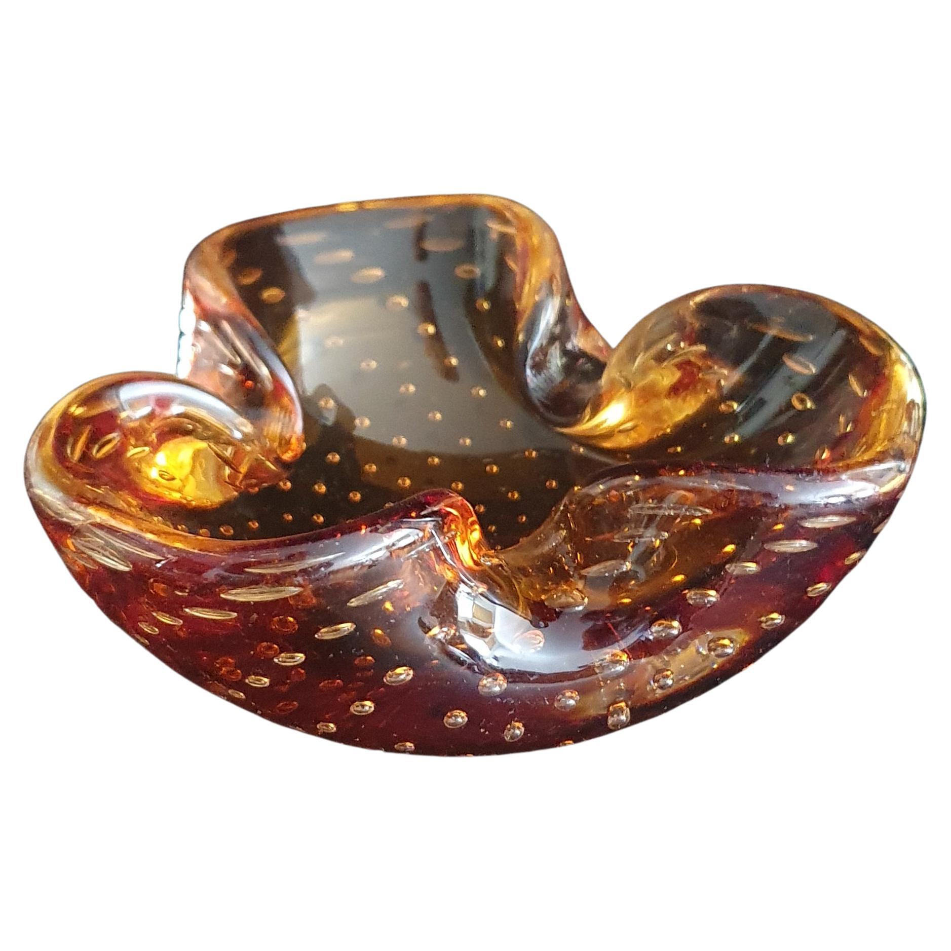Vintage dreieckige Form venezianischen Murano-Glas Schale in Bernstein mit winzigen Blasen