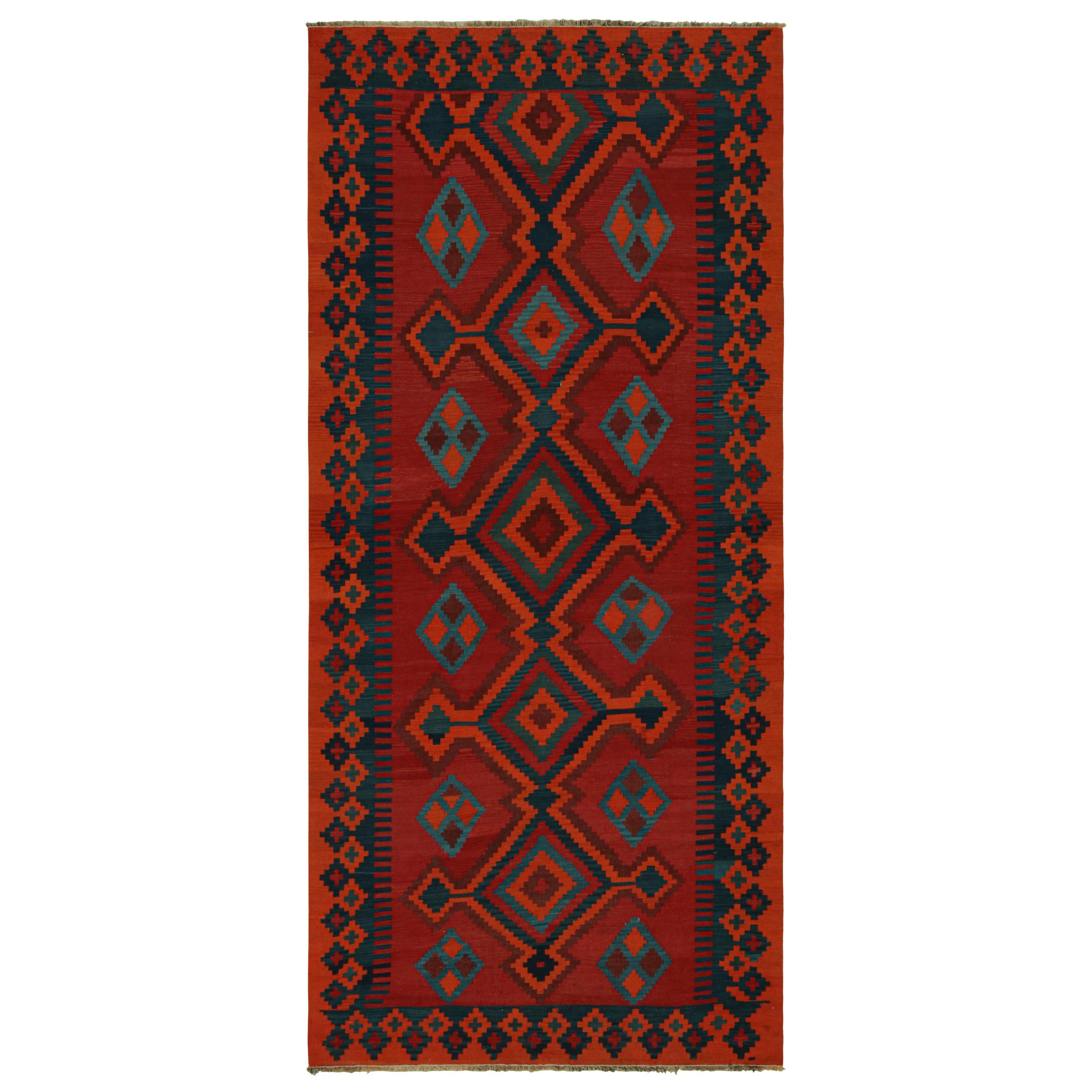 Tapis Kilim afghan tribal rouge, avec médaillons, de Rug & Kilim