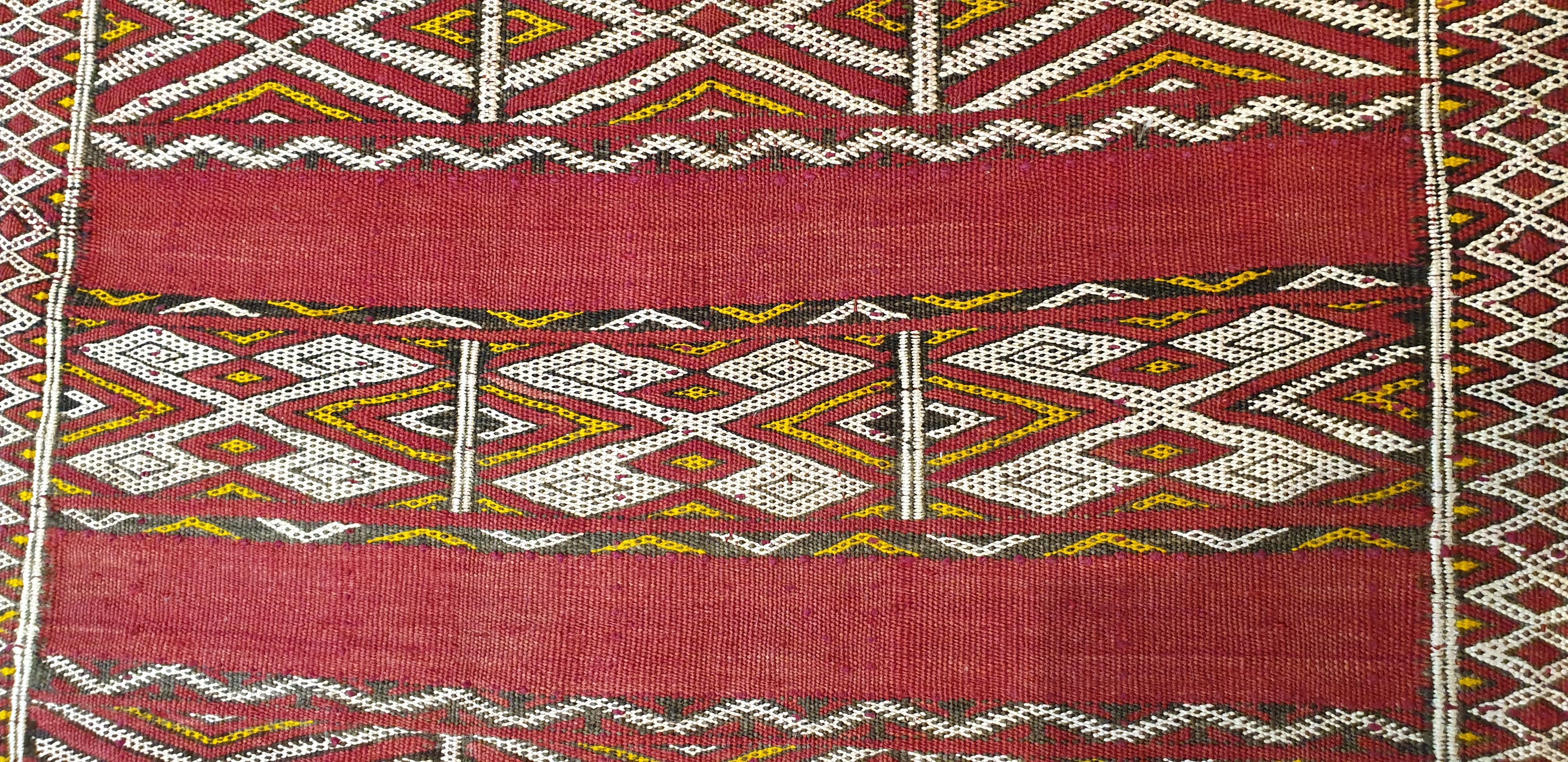 Maghreb 681 -  Vintage Tribal African Rug, 20th Century For Sale