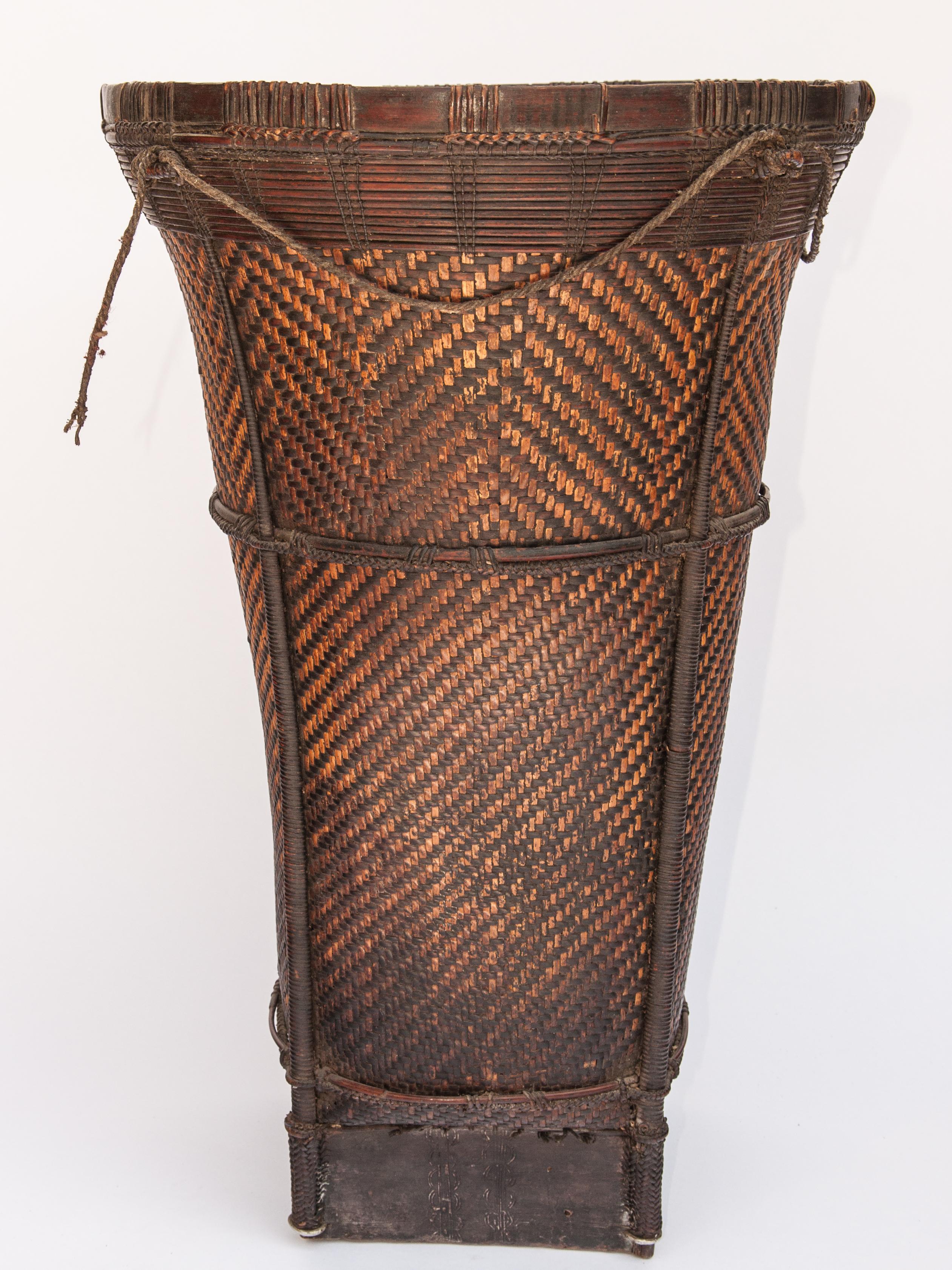 Vintage Tribal Carrying Basket from Ata Pue, Laos, Mid-20th Century 4