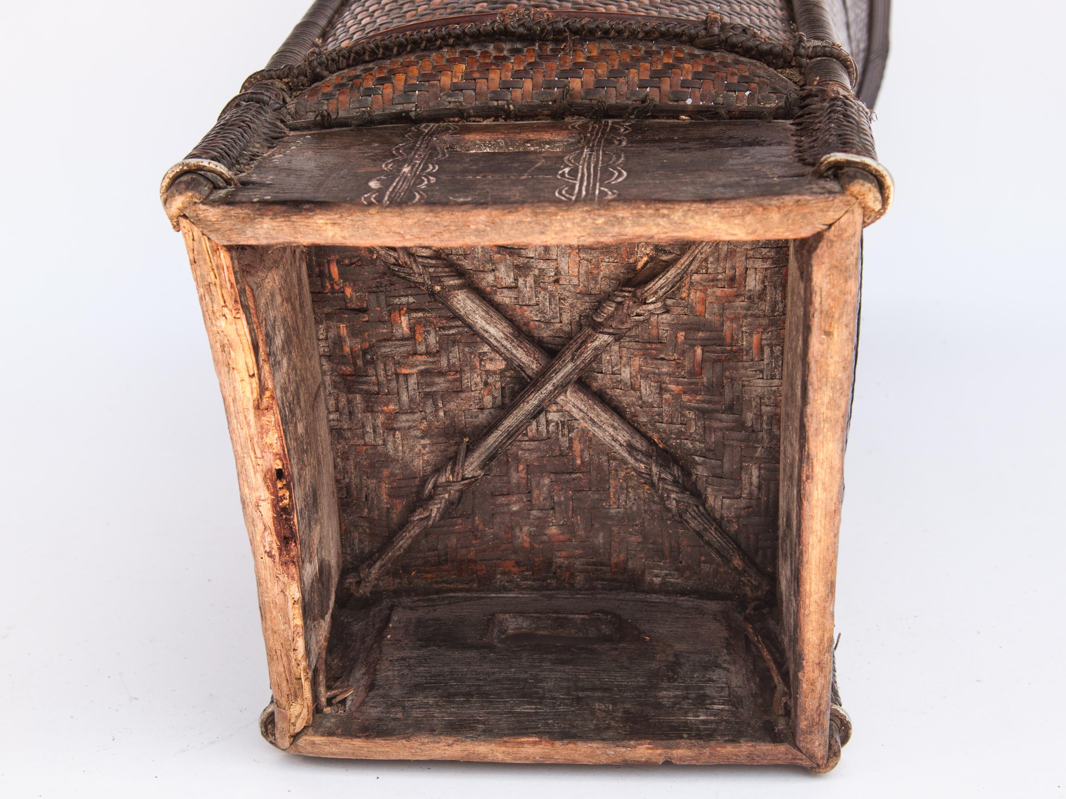 Vintage Tribal Carrying Basket from Ata Pue, Laos, Mid-20th Century 13