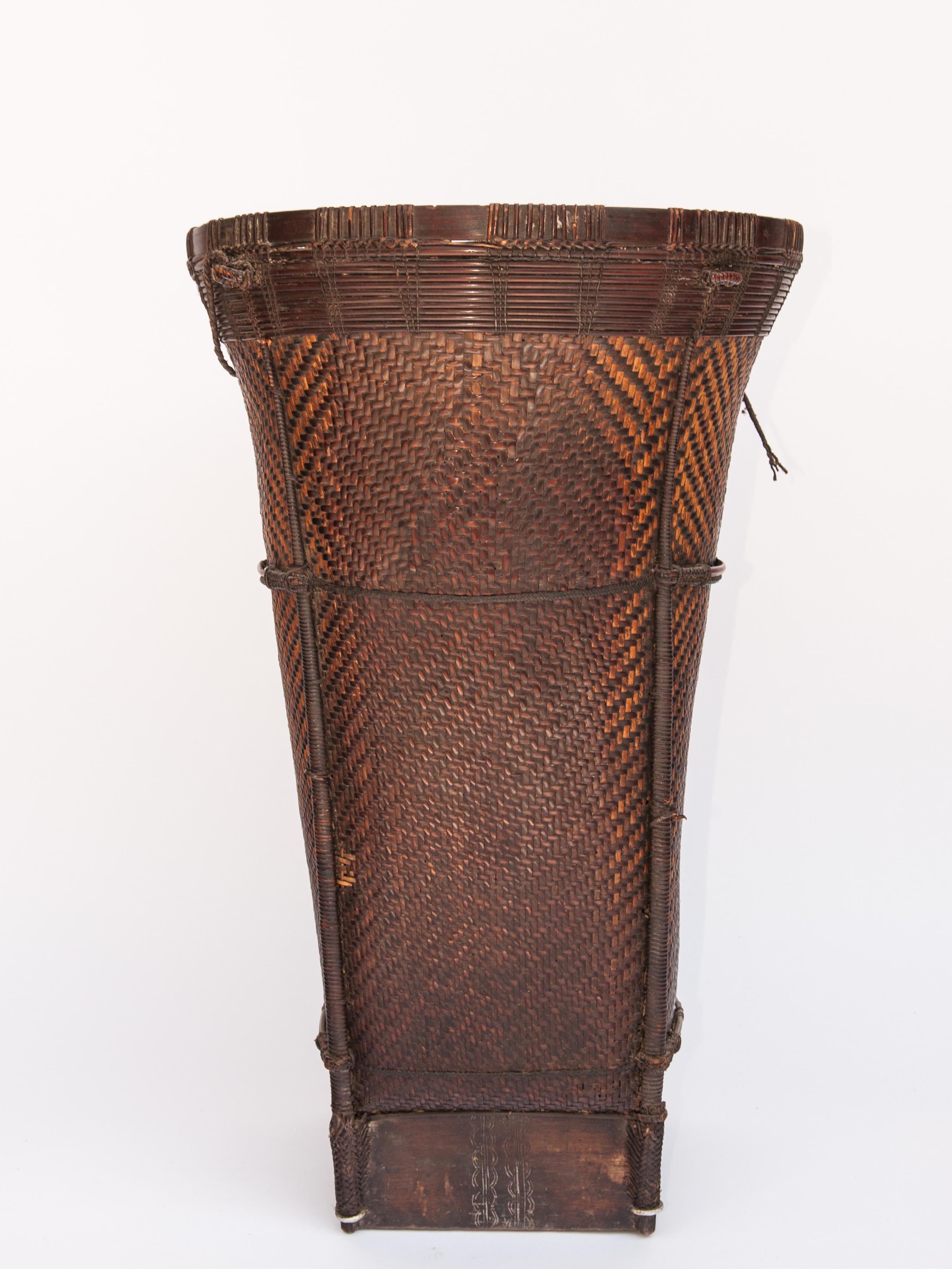 Vintage Tribal Carrying Basket from Ata Pue, Laos, Mid-20th Century 1