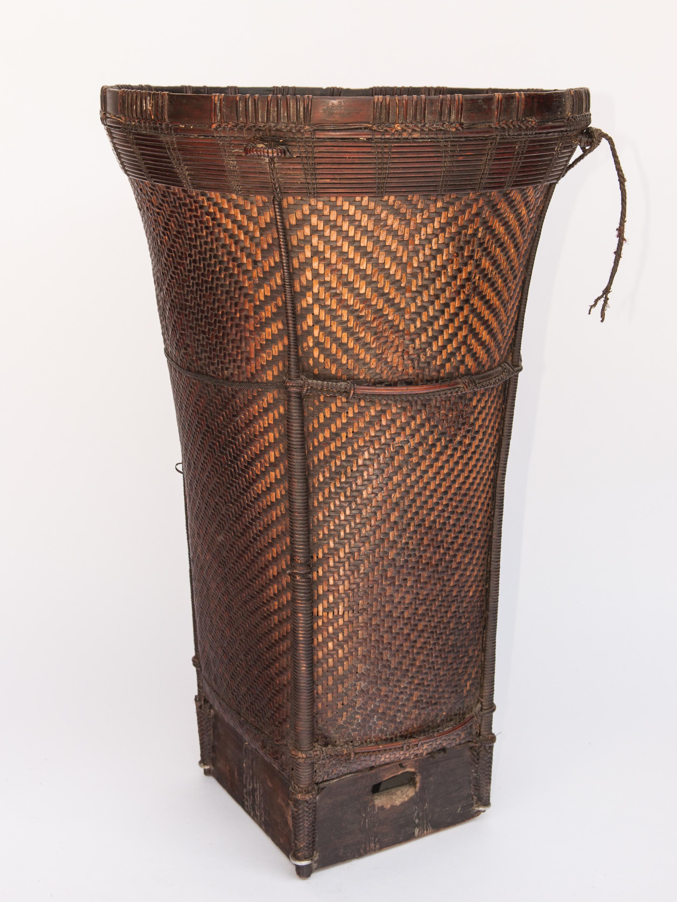 Vintage Tribal Carrying Basket from Ata Pue, Laos, Mid-20th Century 2