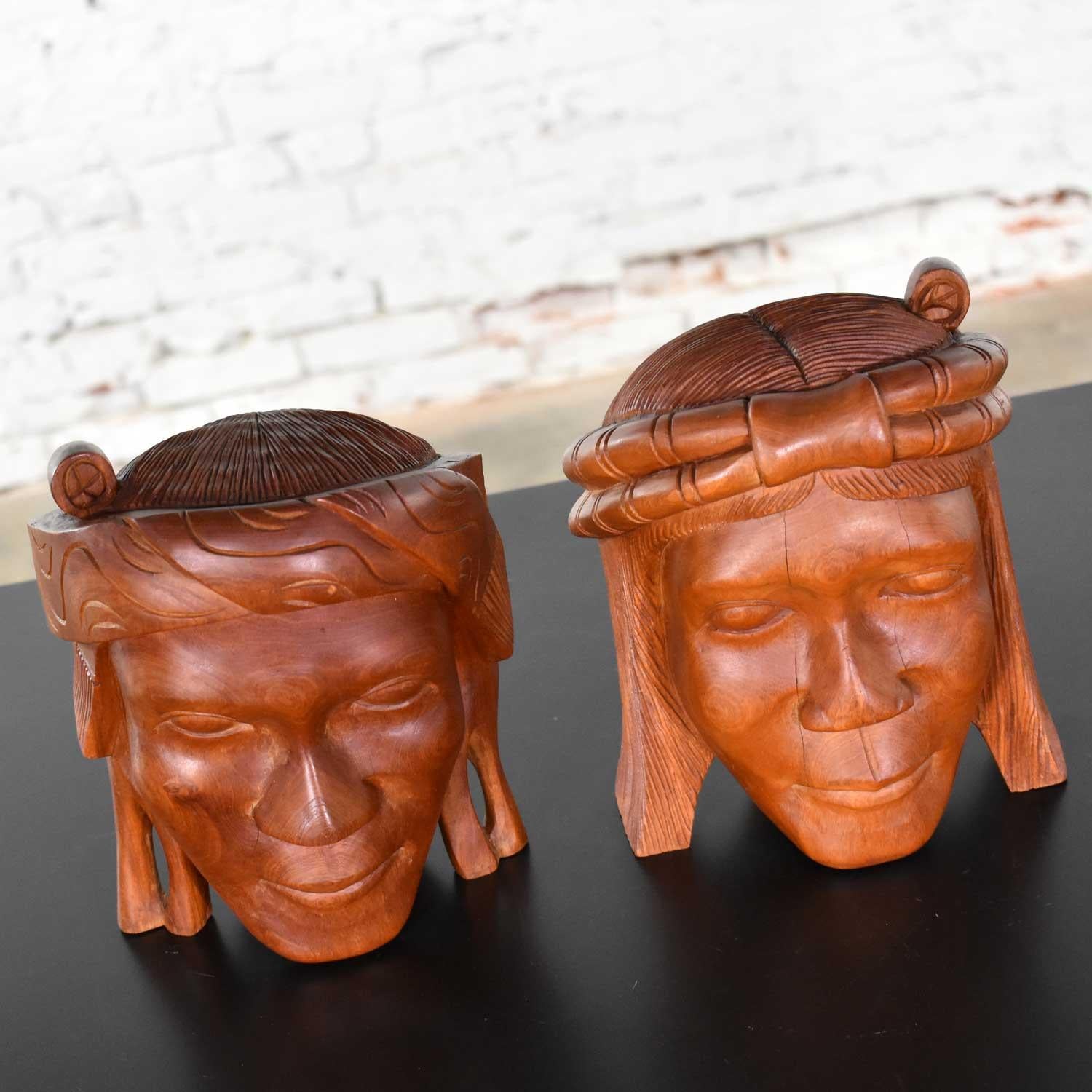 Vintage Tribal Carved Wood Figural Bookends Heads Only In Good Condition For Sale In Topeka, KS