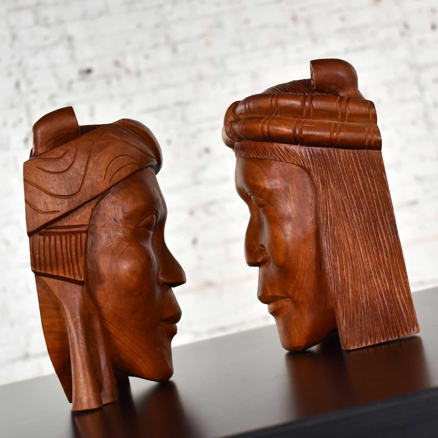 Vintage Tribal Bois Sculpté Figural Bookends Têtes seulement en vente 4