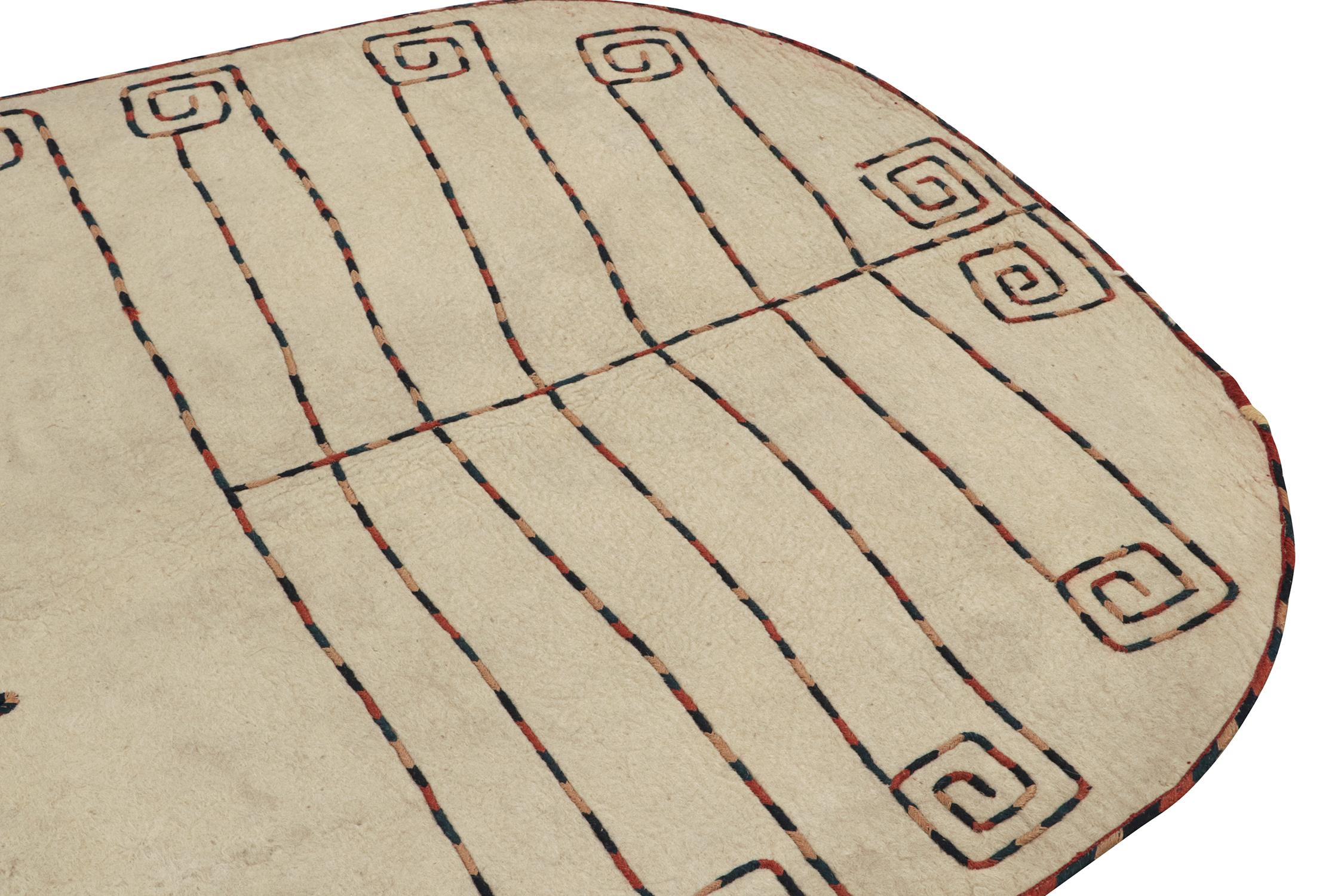 Persiano Coprire un cavallo tribale vintage in beige con ricamo policromo di Rug & Kilim in vendita