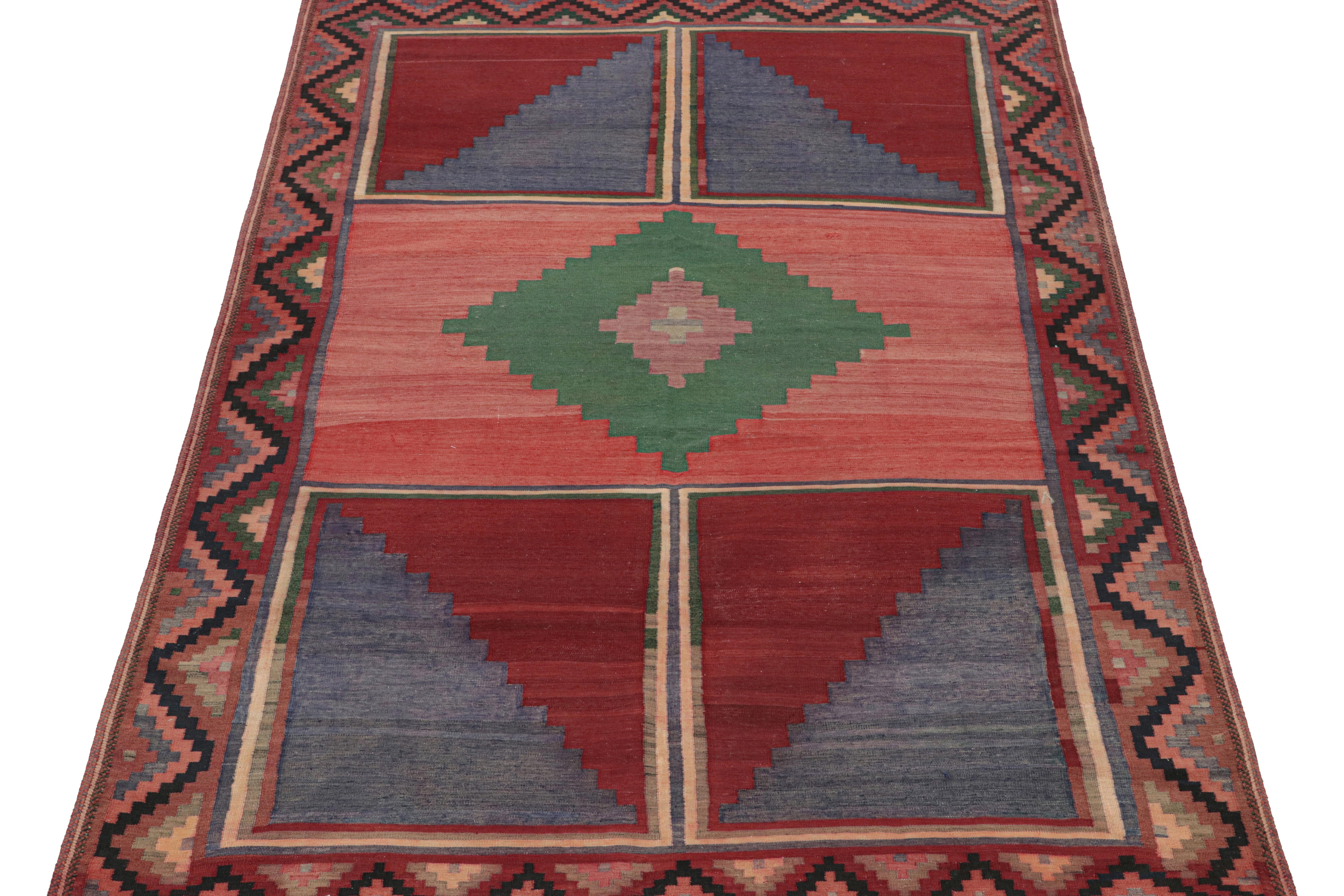 Vintage Tribal Kilim in Red with Teal Medallion In Good Condition For Sale In Long Island City, NY