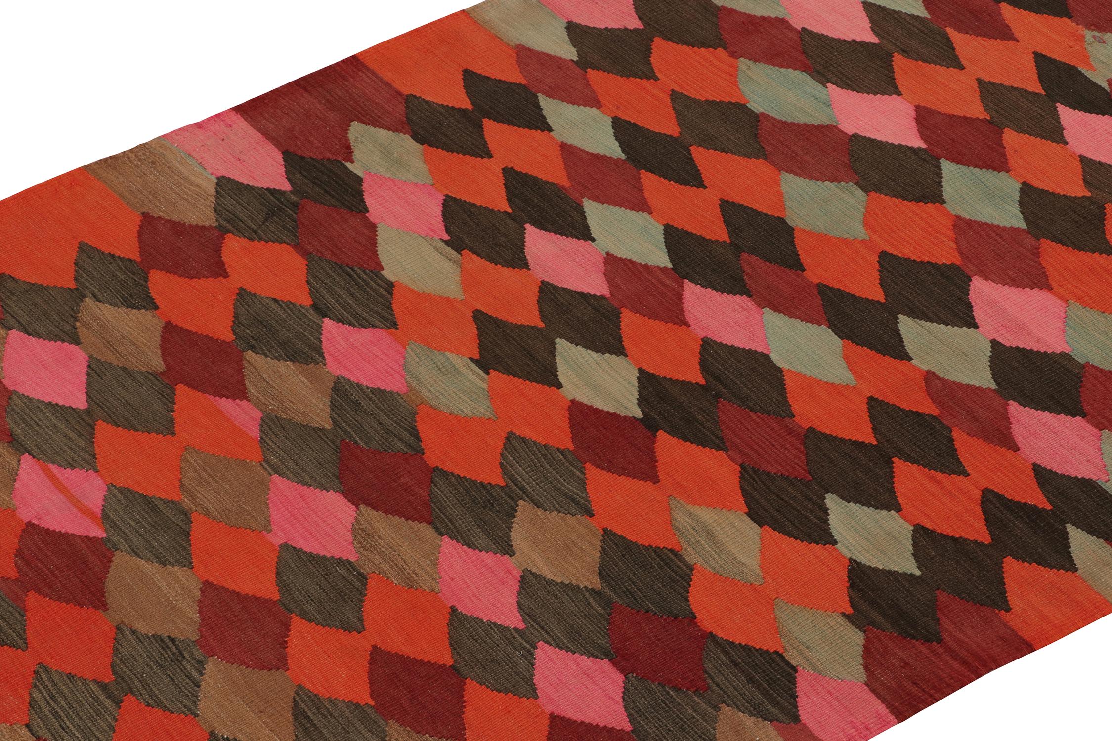 Karadagh Persischer Kelim in polychromem, geometrischem Muster von Teppich & Kilim (Handgeknüpft) im Angebot