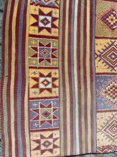 Il grazioso tappeto marocchino tribale vintage di Bobyrug