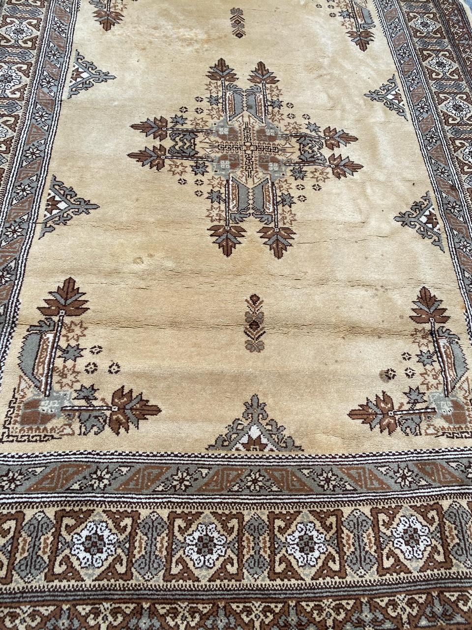 Bobyrug’s nice Vintage Tribal Moroccan Rug In Good Condition For Sale In Saint Ouen, FR