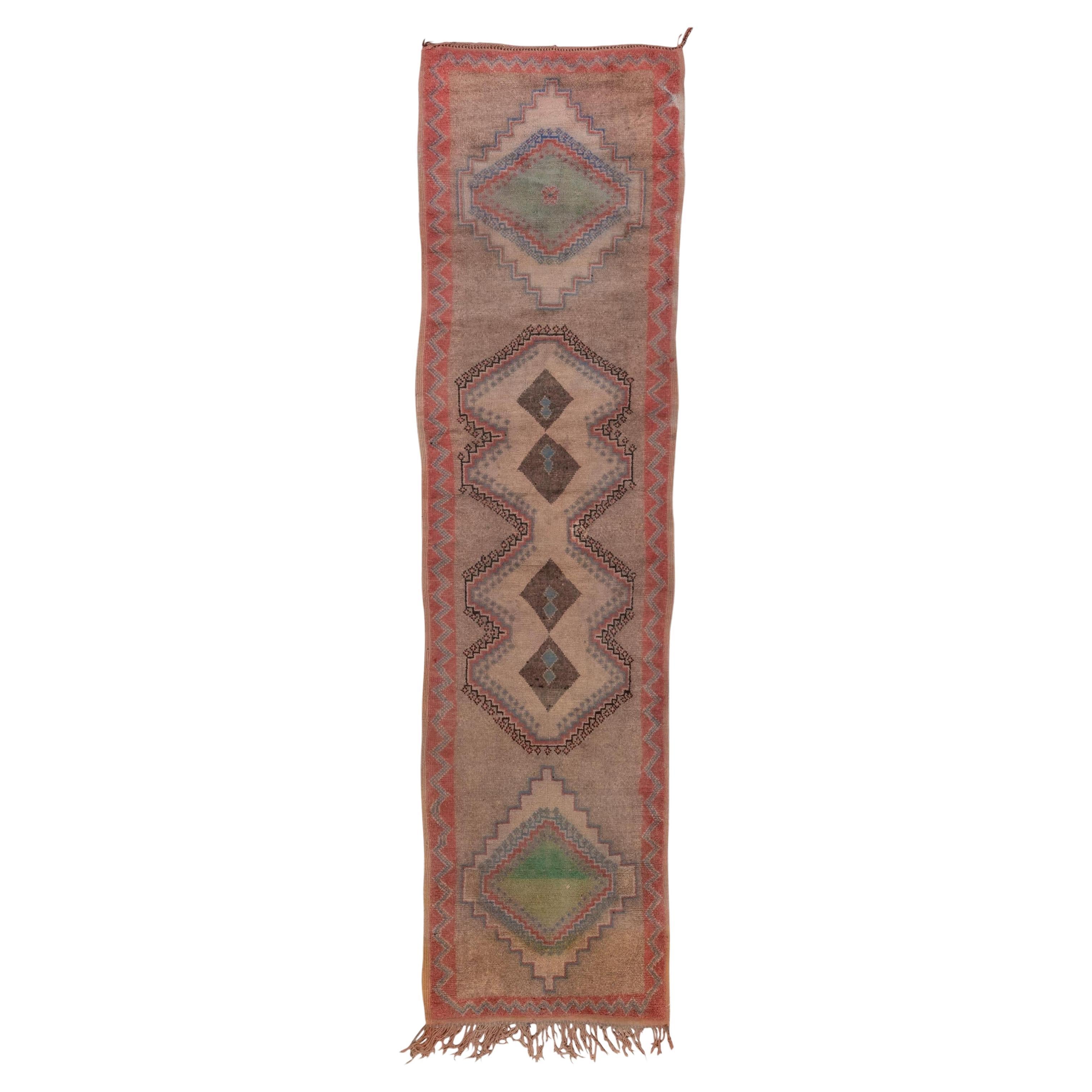 Tapis de couloir tribal marocain vintage