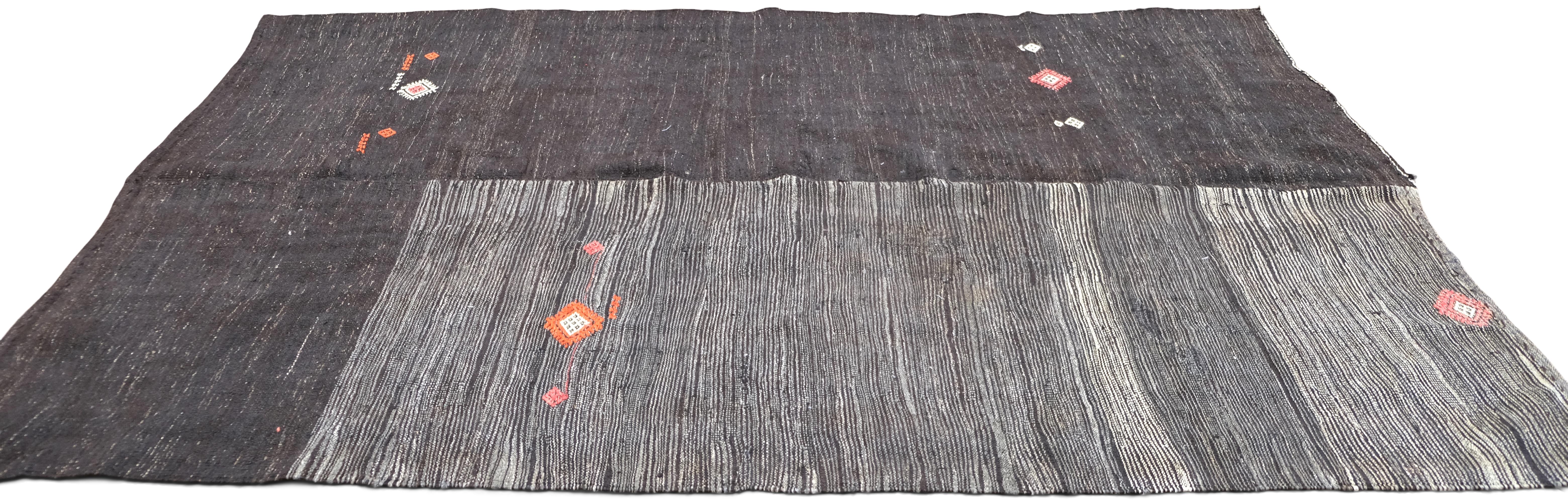 Turkish Vintage Tribal Motif Dual Tone Kilim 6'x9' For Sale