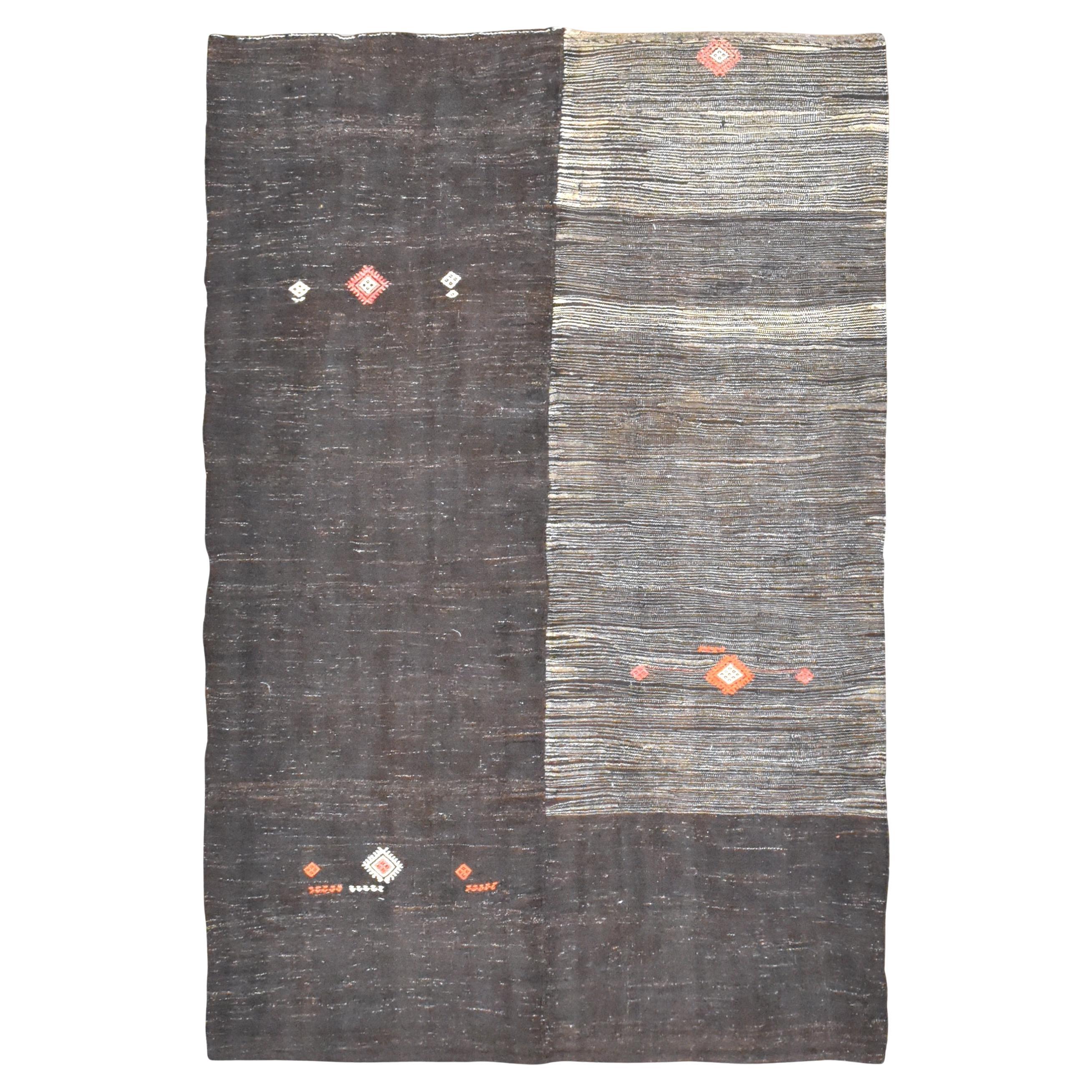 Vintage Tribal Motif Dual Tone Kilim 6'x9' For Sale