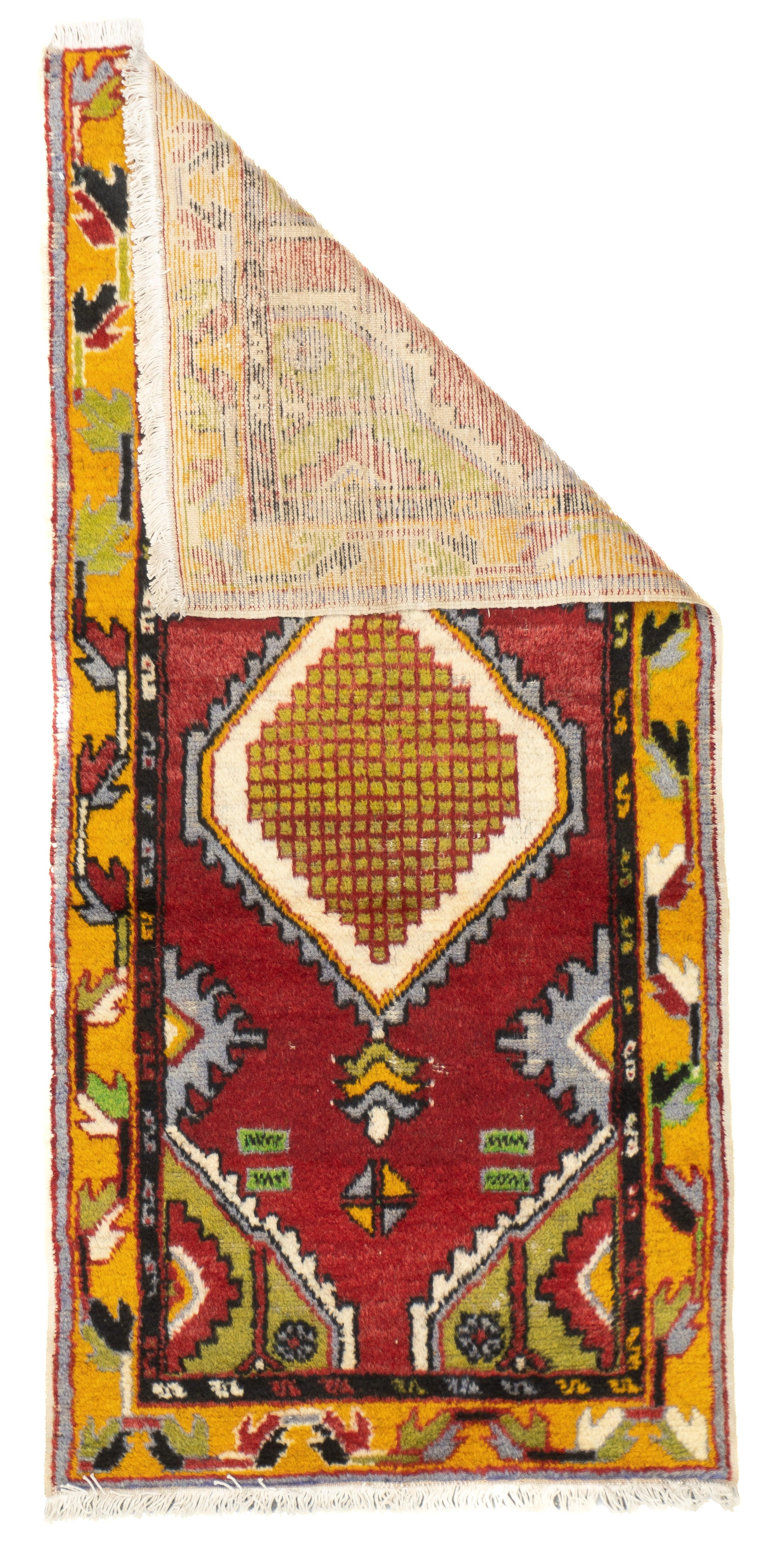 Alfombra Tribal Vintage 2'6'' x 5'2''.