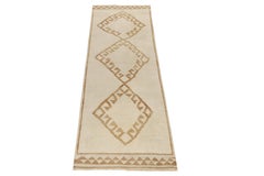 Vintage Tribal Runner in Off-White & Beige-Brown Medallion Patterns
