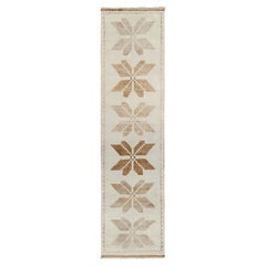 Vintage Tribal Runner in White 
Beige-Brown Geometric Medallion Patterns