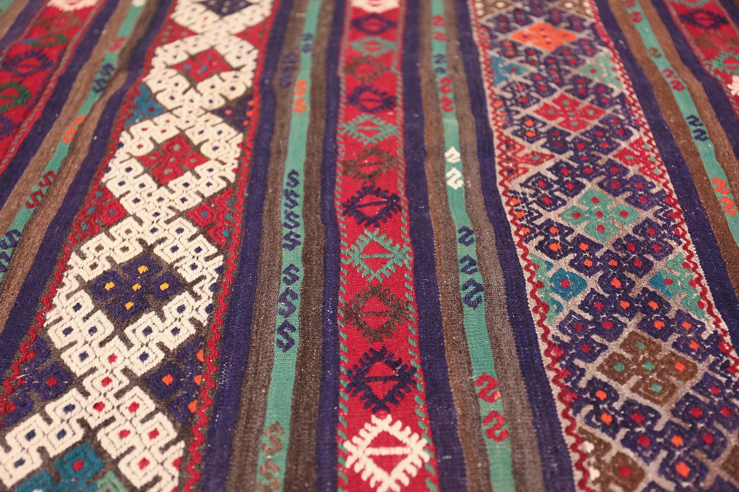Vintage Tribal Turkish Kilim. Size: 5 ft 3 in x 9 ft 2 in In Good Condition In New York, NY