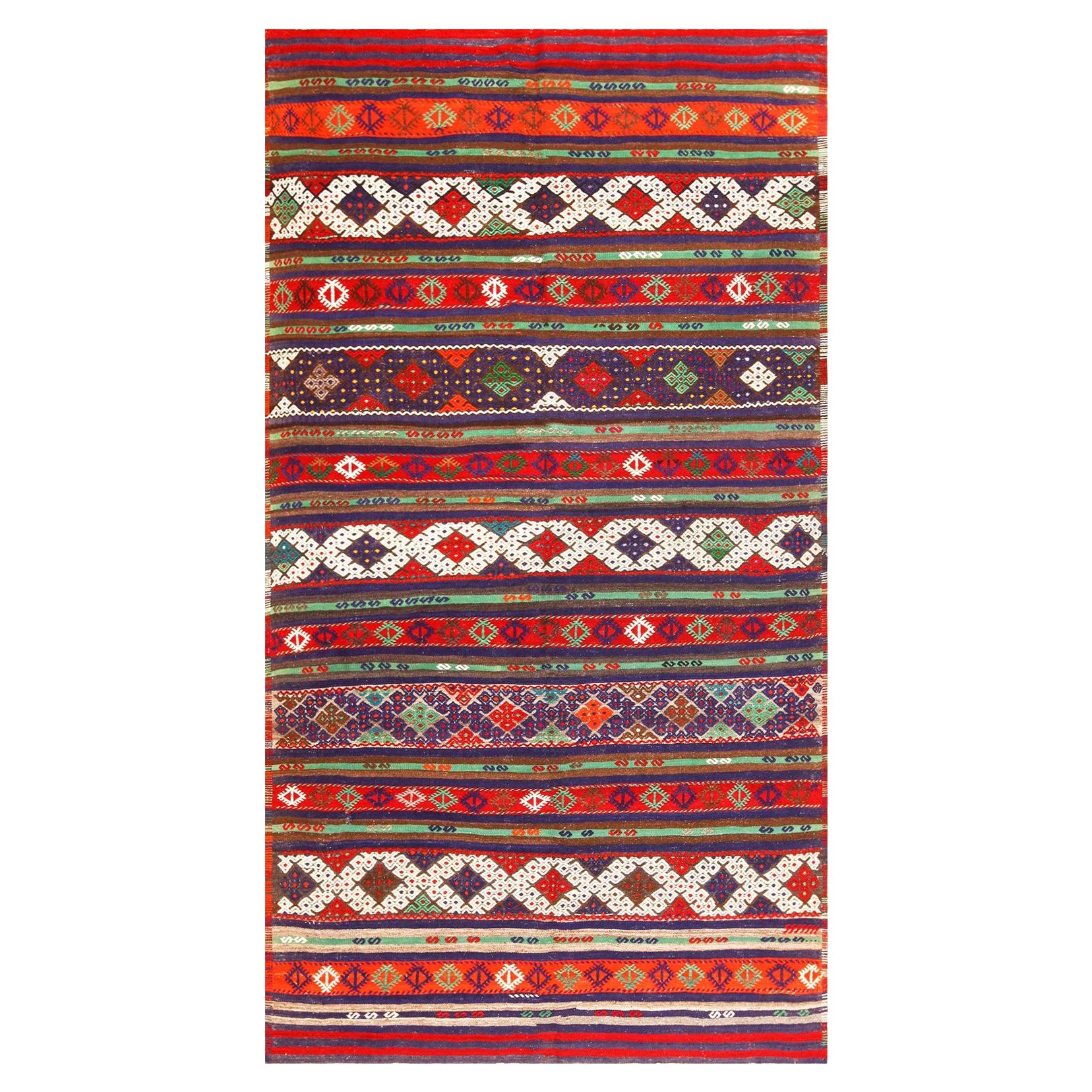 Vintage Tribal Turkish Kilim. Size: 5 ft 3 in x 9 ft 2 in