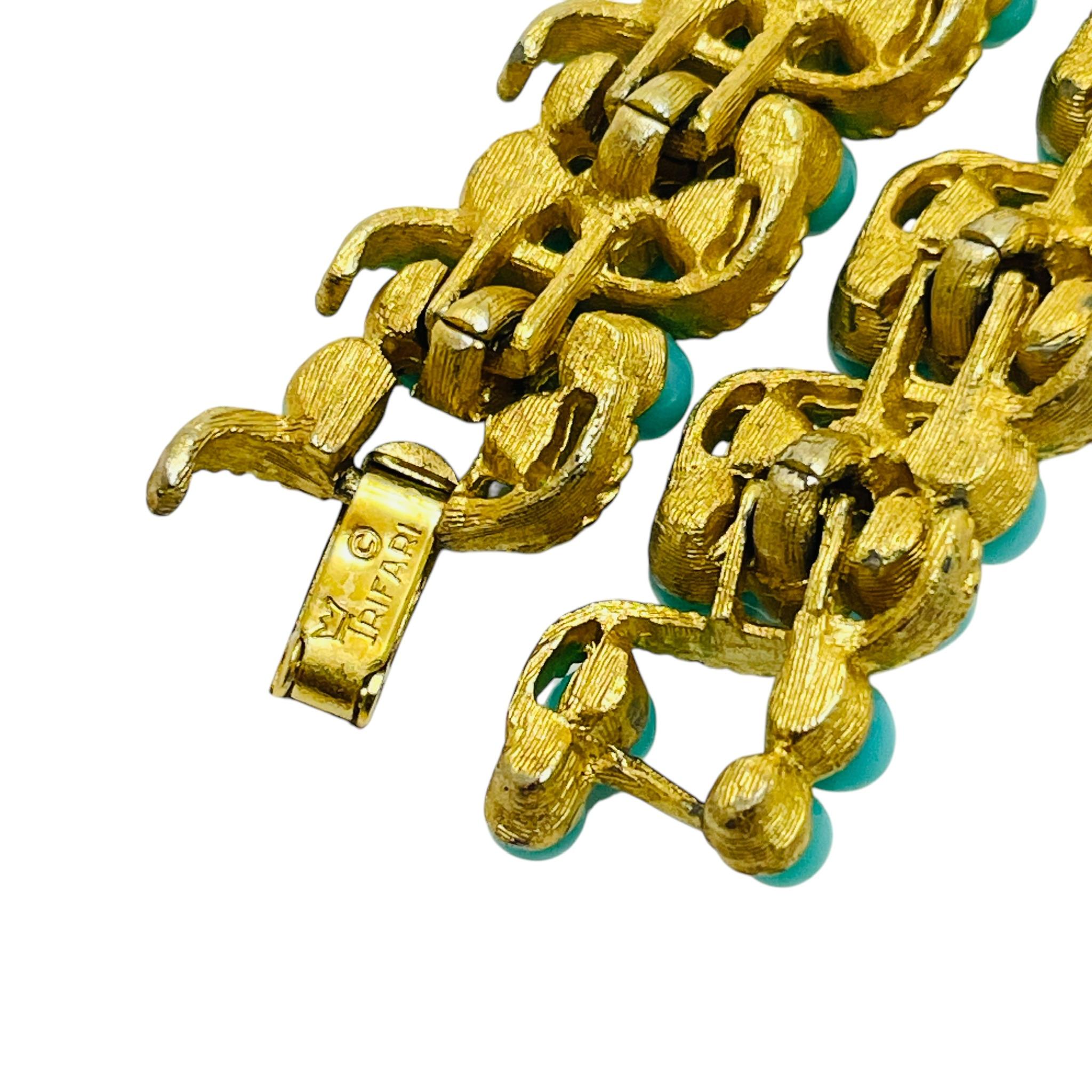 Women's Vintage TRIFARI crown gold tone faux turquoise designer bracelet For Sale