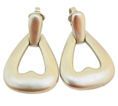 Vintage TRIFARI crown matte silver door knocker designer runway clip on earrings