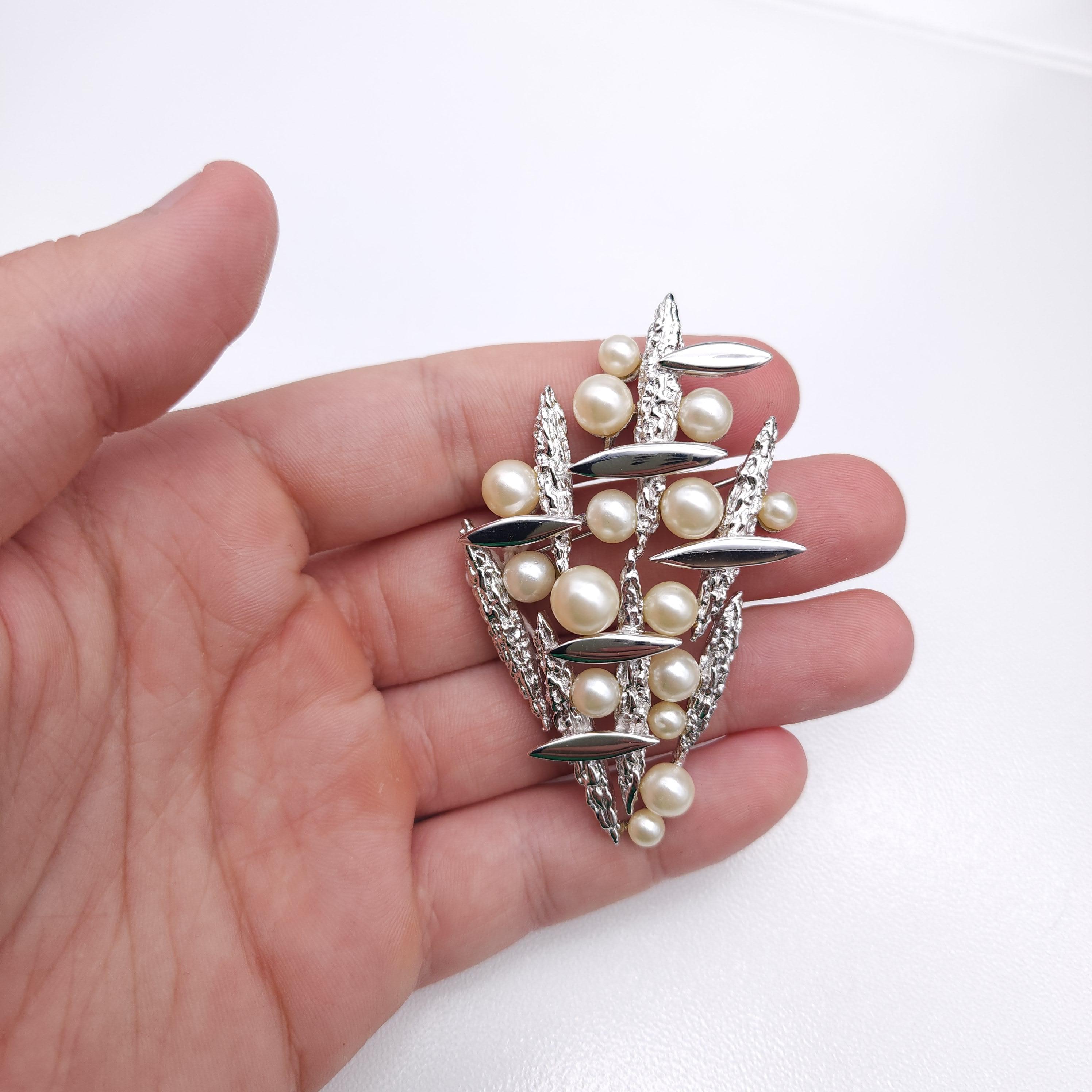Vintage Trifari Crown Sea Cactus Pin Brooch with Faux Pearls, 1950s 3