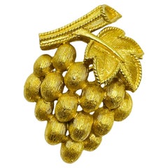 Vintage TRIFARI crown signed gold tone grape small designer brooch