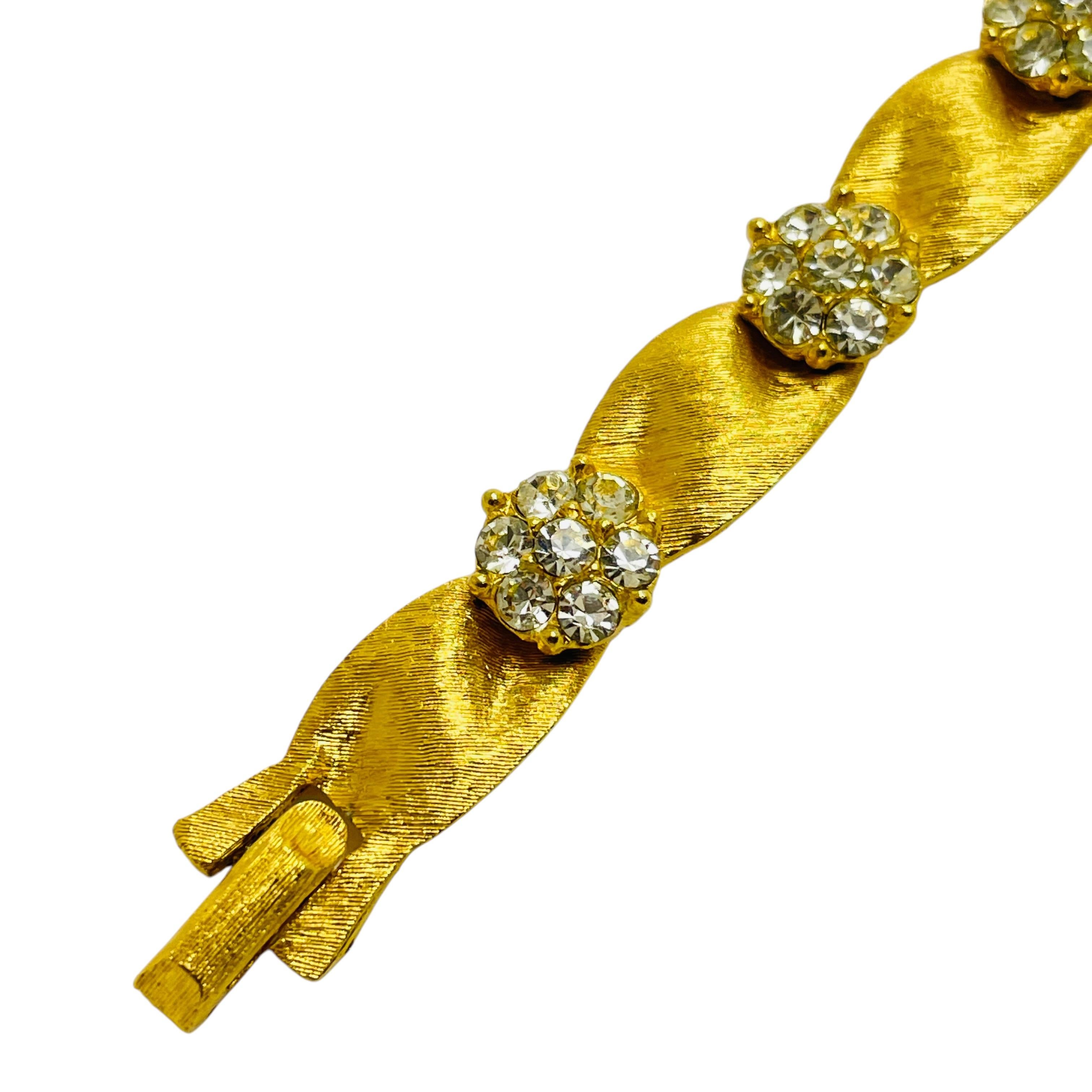 Vintage TRIFARI crown signed gold tone rhinestones designer bracelet For Sale 1