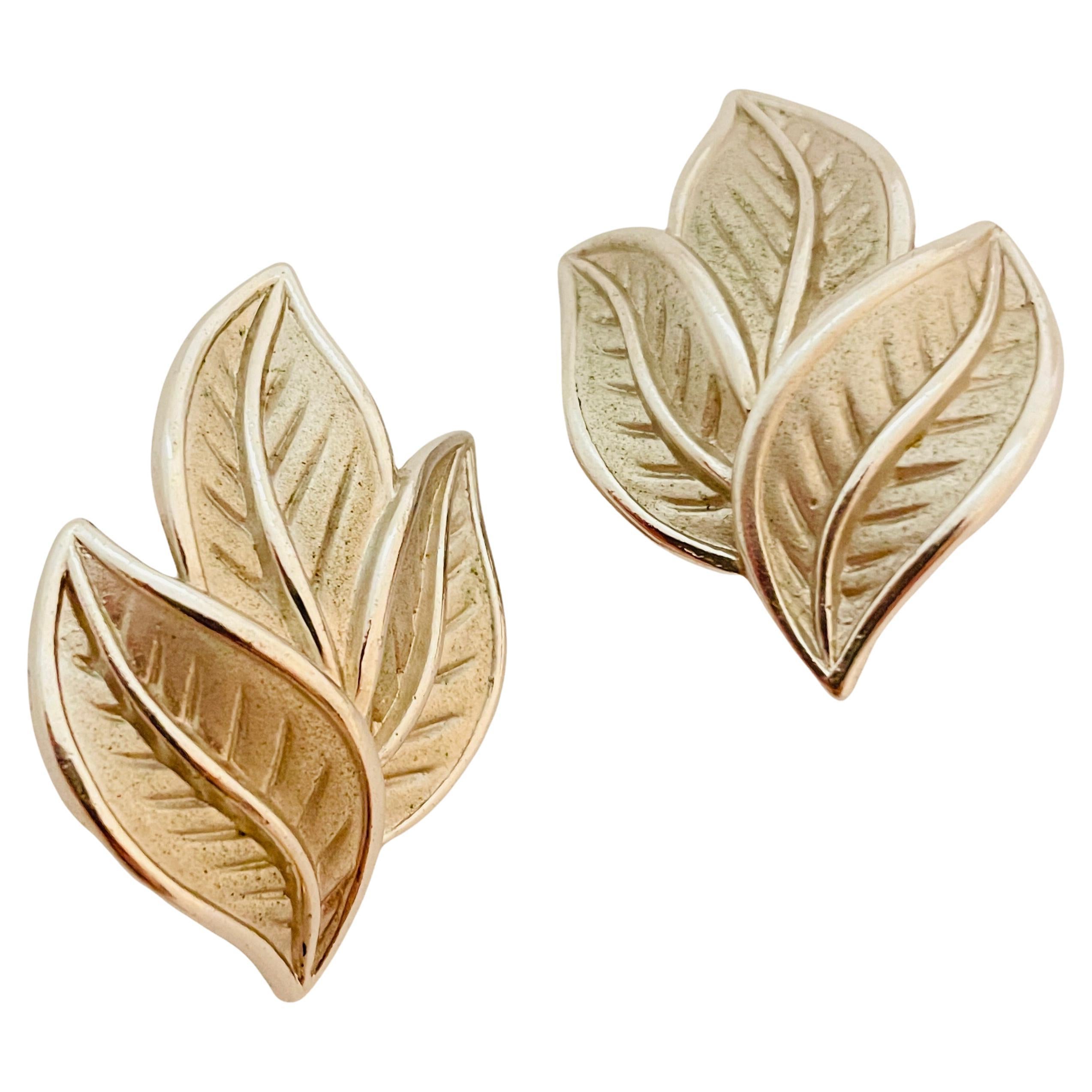 Vintage TRIFARI Crown silver leaf designer clip on earrings For Sale
