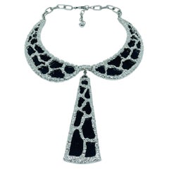 Vintage Trifari corona tono argento nero modernista brutalista collana di design
