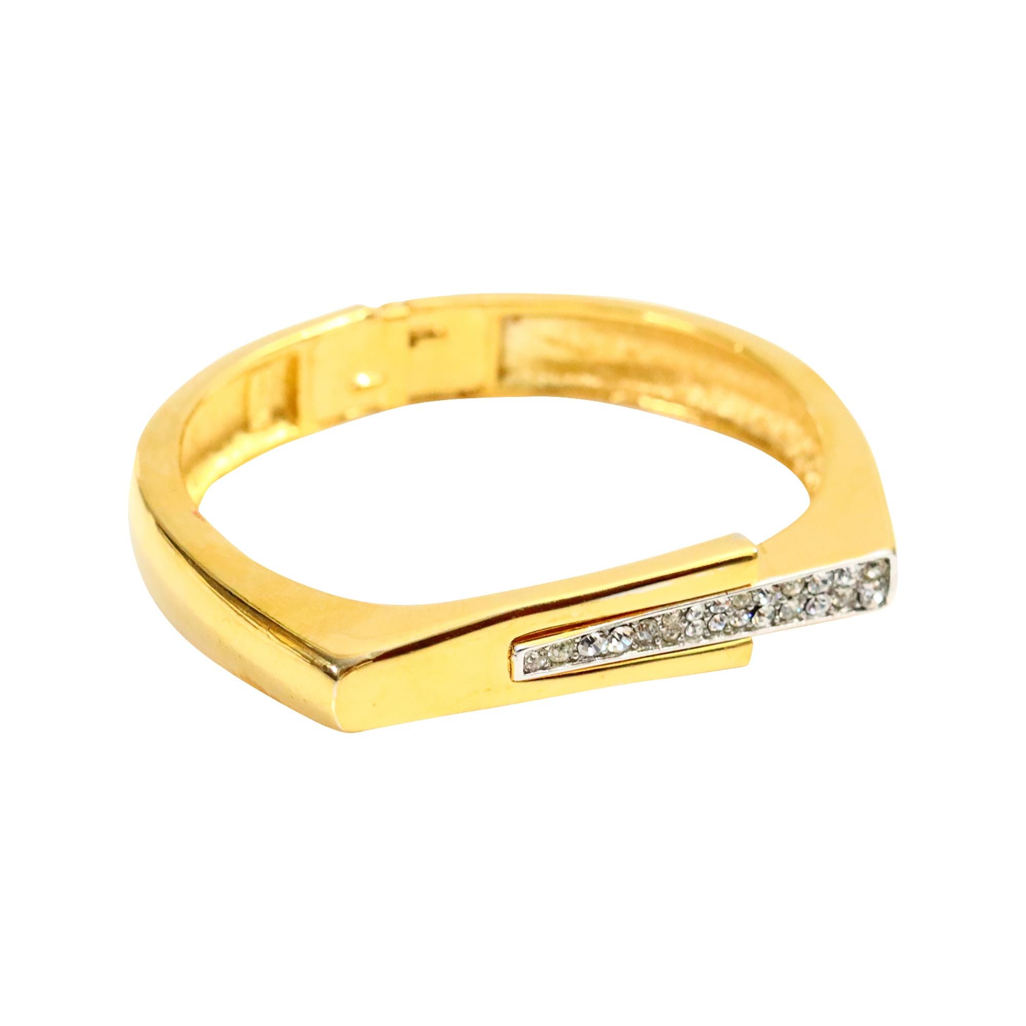 Femenino o masculino Pulsera vintage Trifari de oro y diamantes, circa años 80 en venta