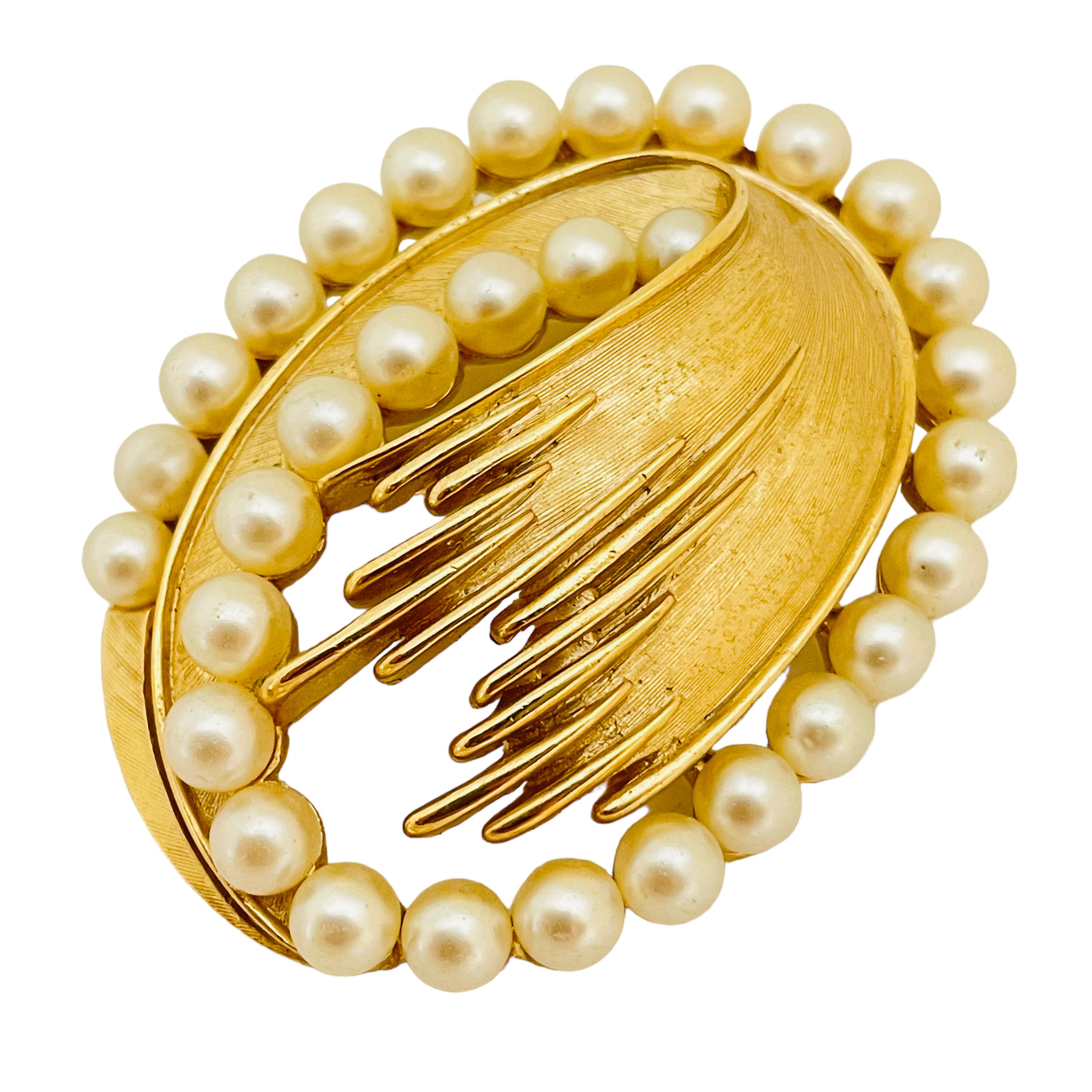 Vintage TRIFARI gold pearl designer runway brooch  For Sale