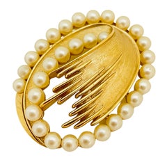 Vintage TRIFARI gold pearl designer runway brooch 