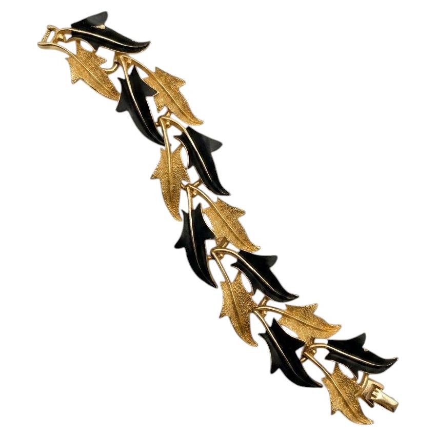 Pre-owned Trifari Vintage  Gold-tone Black Enamel Leaf Link Bracelet