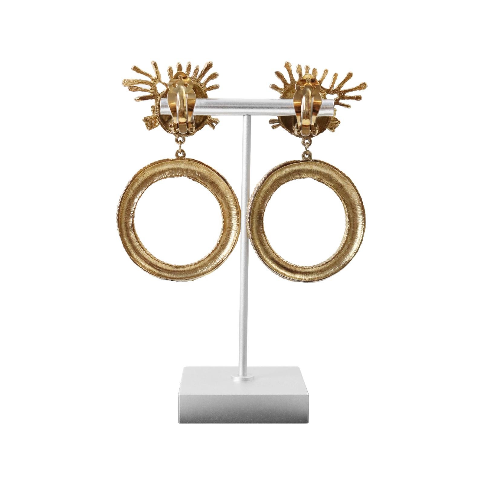 Vintage Trifari Gold Tone Dangling Fish Hoop Earrings, circa 1980s For Sale 4