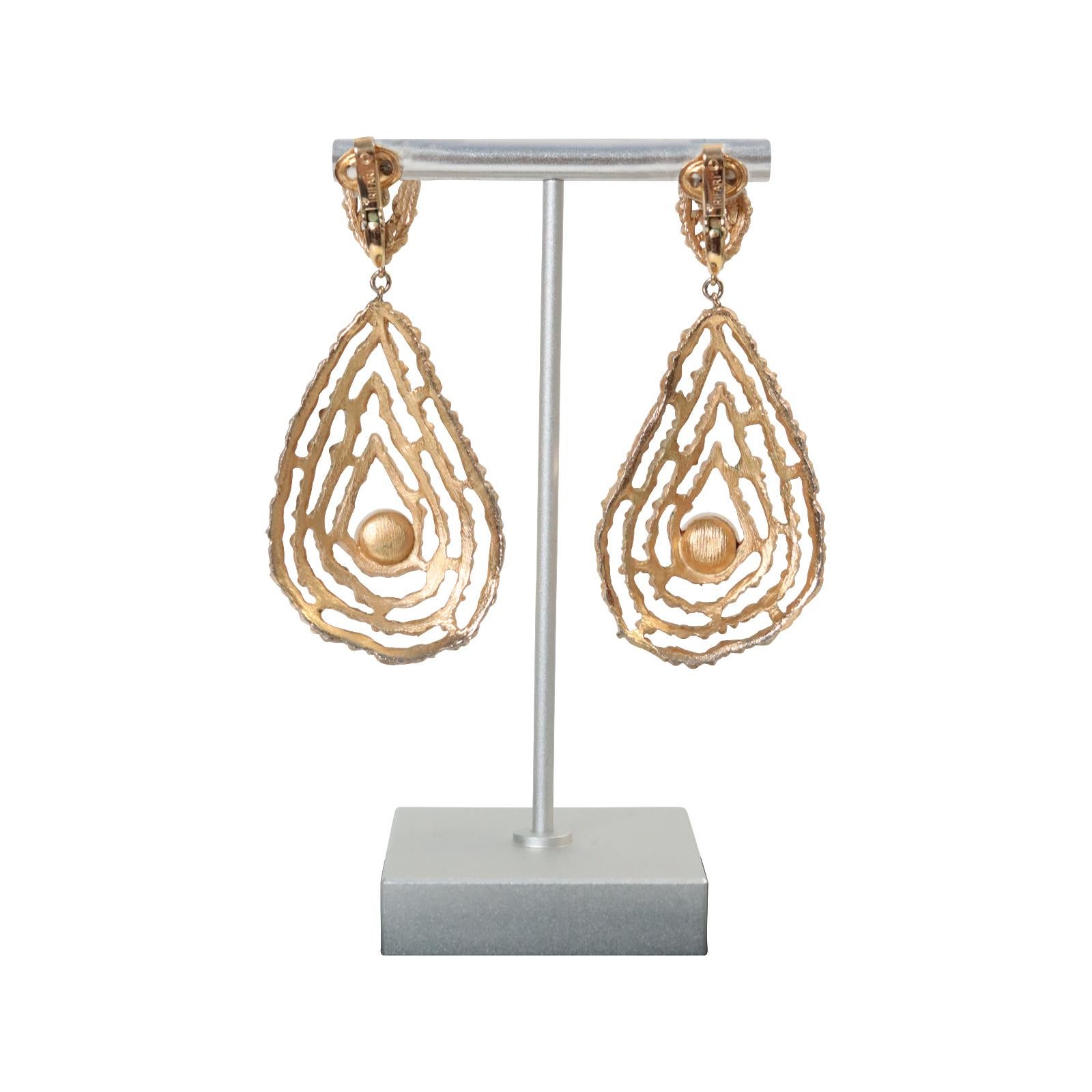Vintage Trifari Gold Tone With Faux Pearl Earrings Circa 1980s For Sale 5
