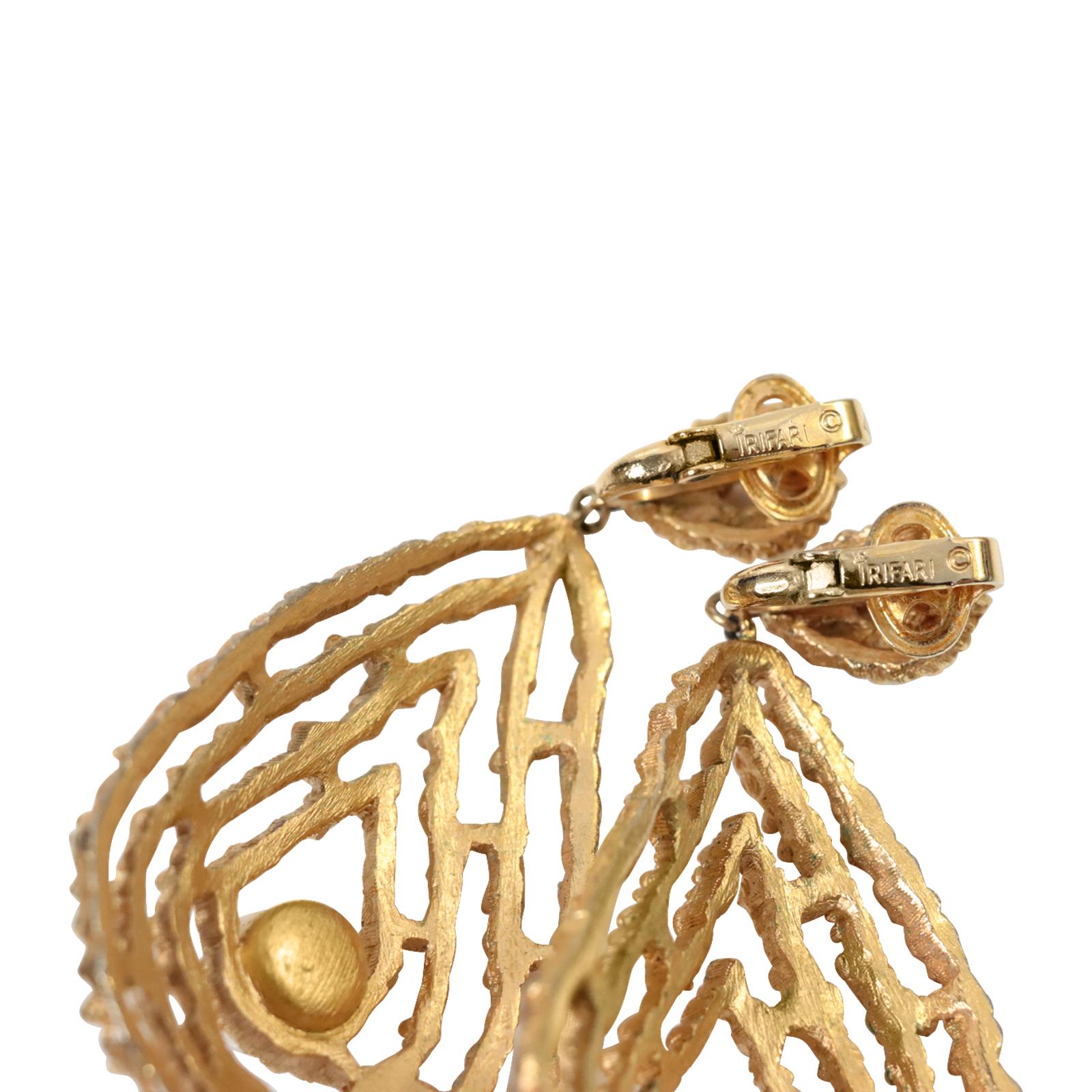 Vintage Trifari Gold Tone With Faux Pearl Earrings Circa 1980s For Sale 2