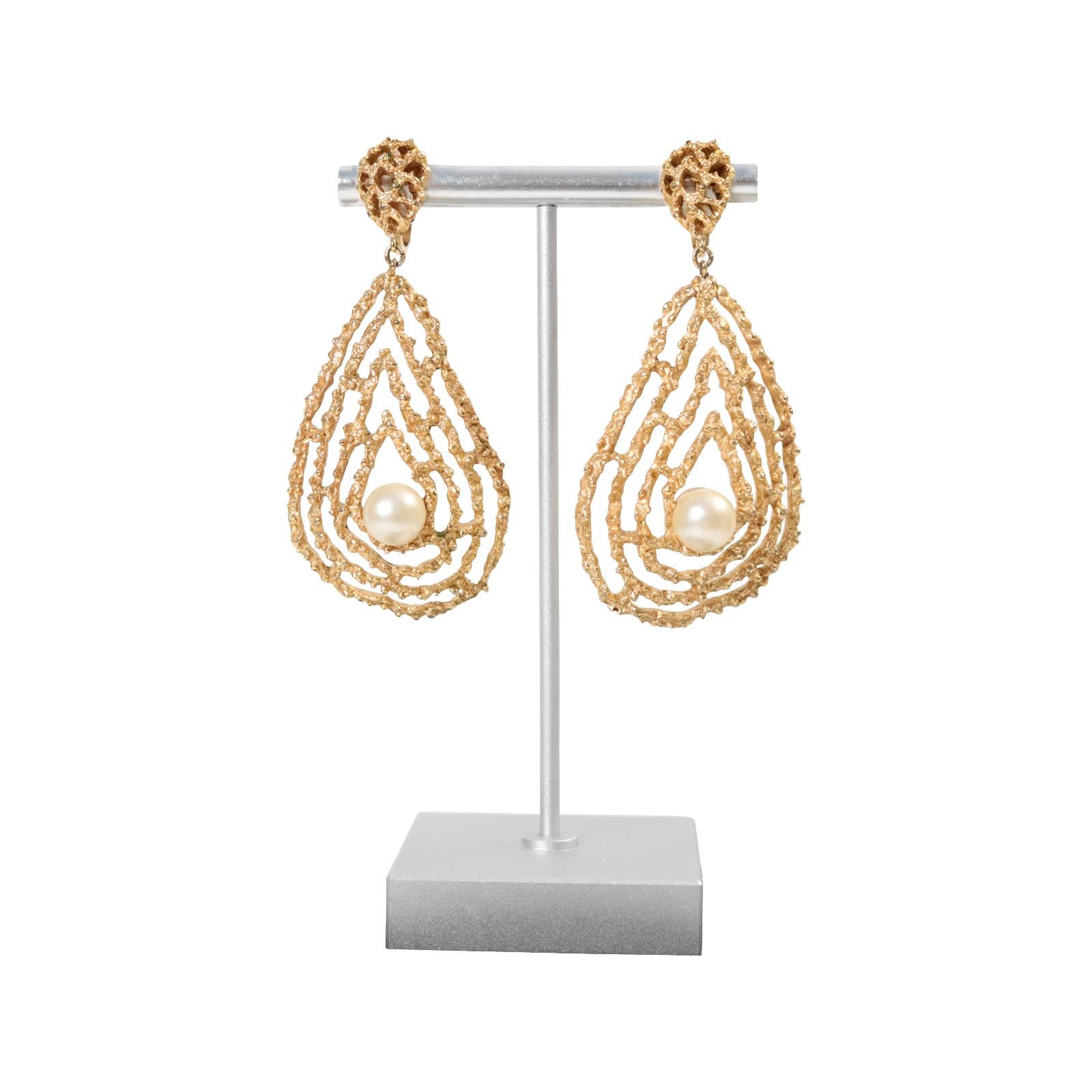 Vintage Trifari Gold Tone With Faux Pearl Earrings Circa 1980s For Sale 3