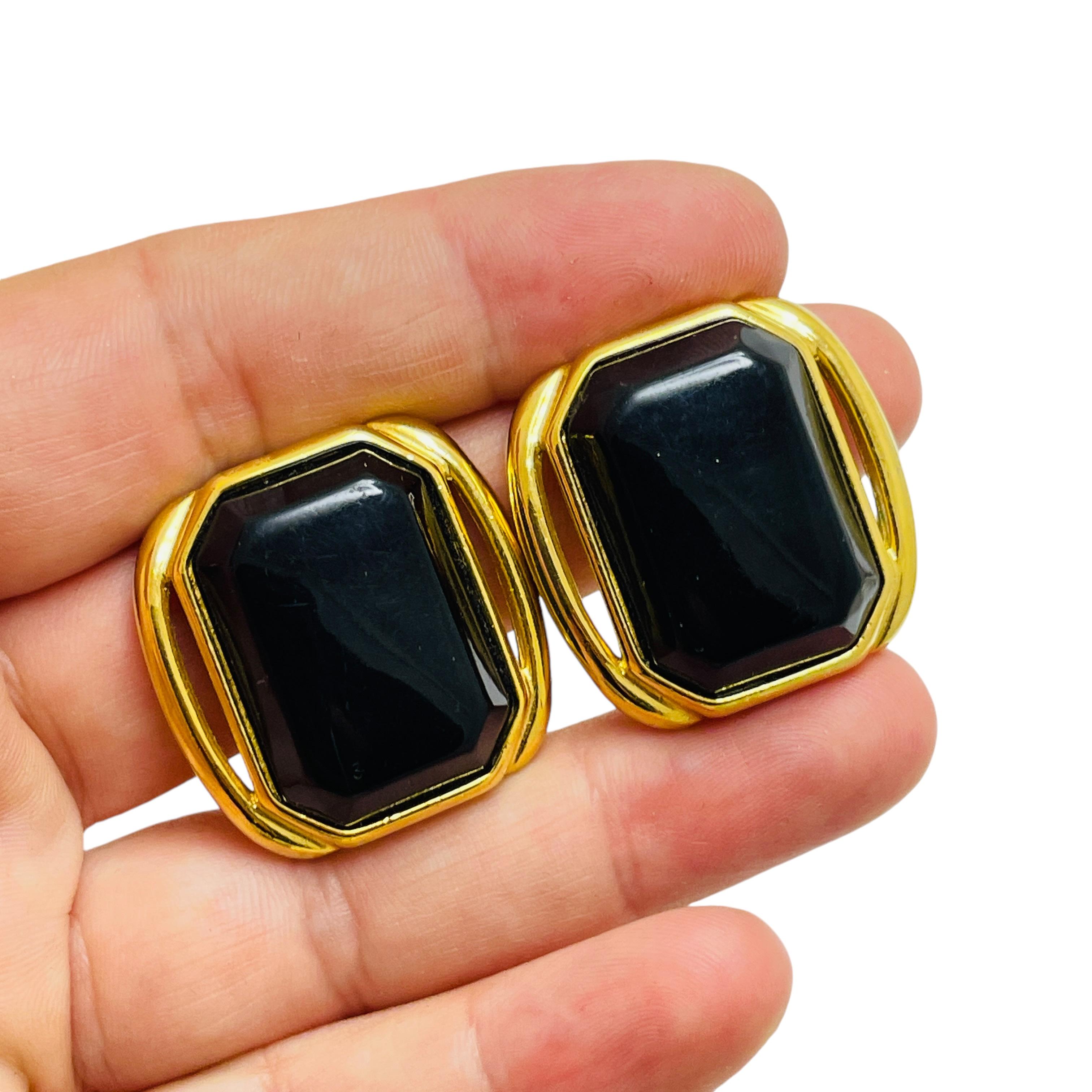 De las mujeres Pendientes de clip de diseño vintage TRIFARI firmados en cristal dorado en venta