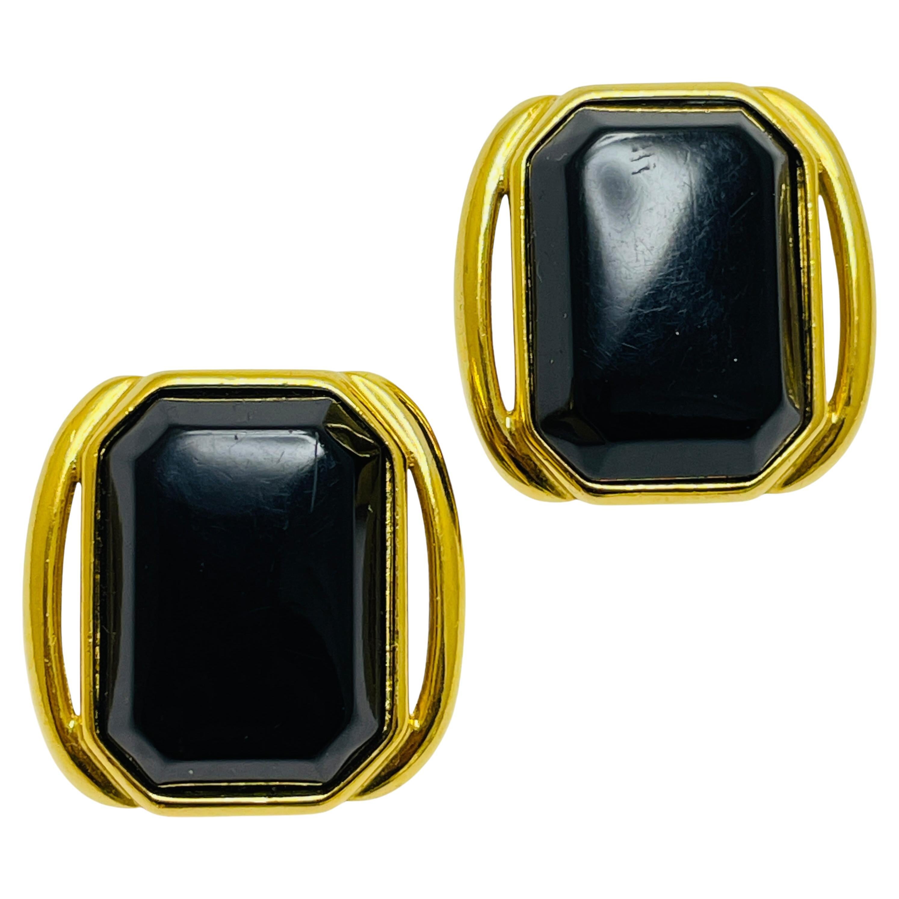 Boucles d'oreilles à clip vintage TRIFARI signées en verre doré.