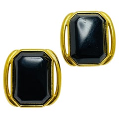 Vintage TRIFARI signed gold tone glass designer clip on earrings